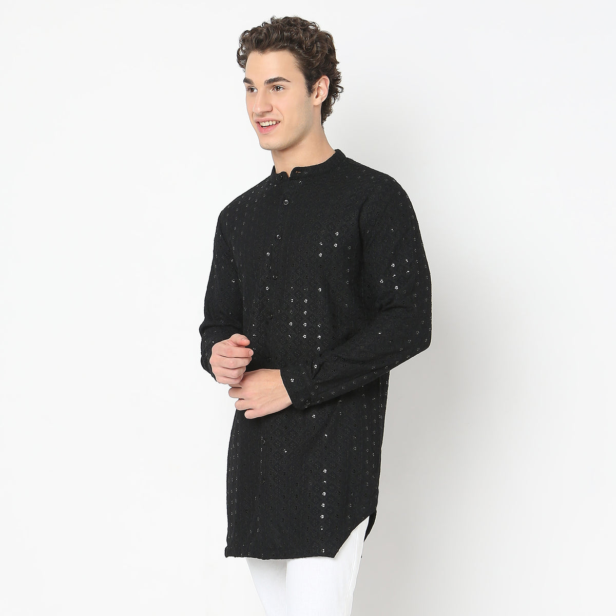 Regular Fit Embroidered Kurta