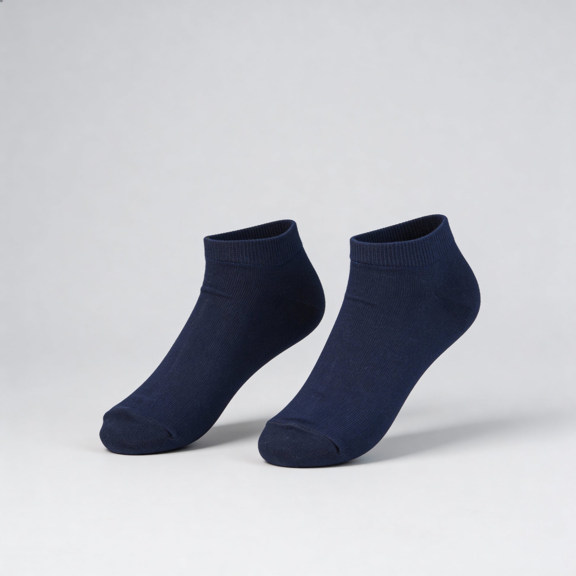 Men Ankle Length Solid Knitted Socks - Pack of 3