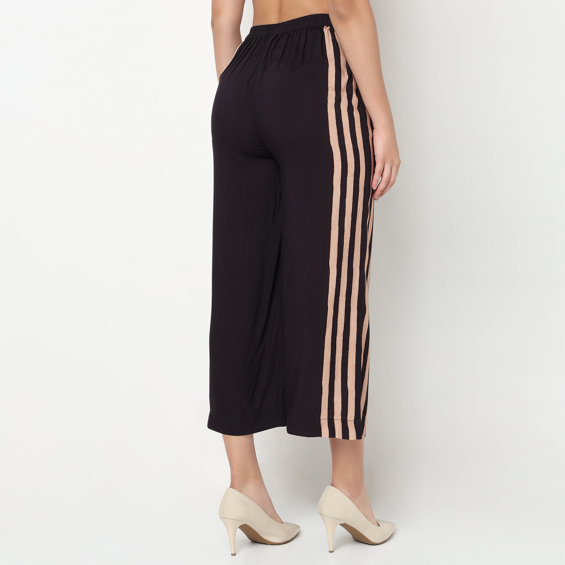 Buy Women Straight Fit Printed Full Length High Rise Pants  - Style Union