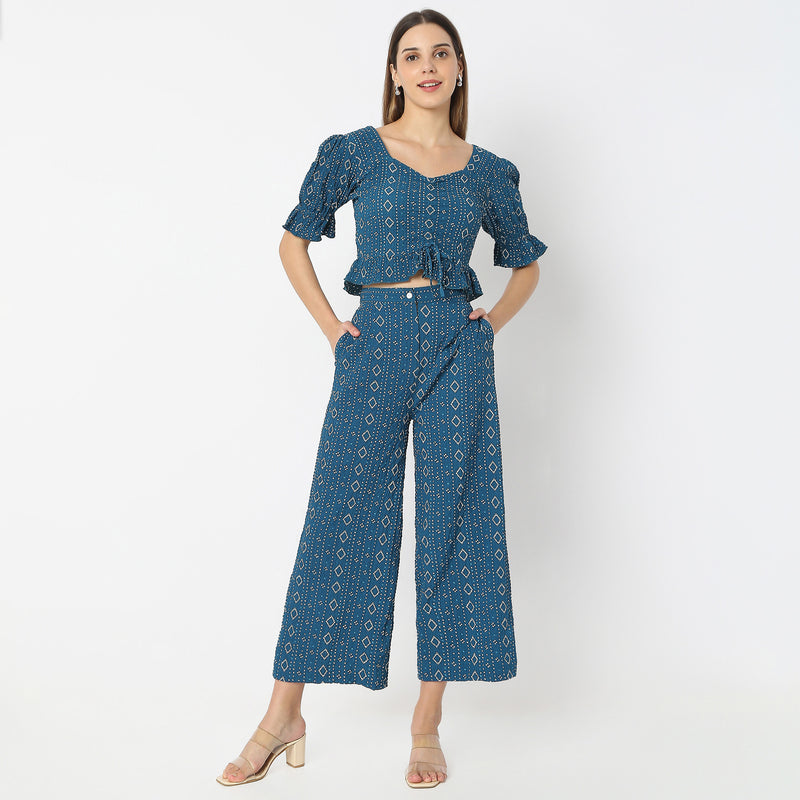 Flared V-Neck Bandhani Glam Printed Crop Top