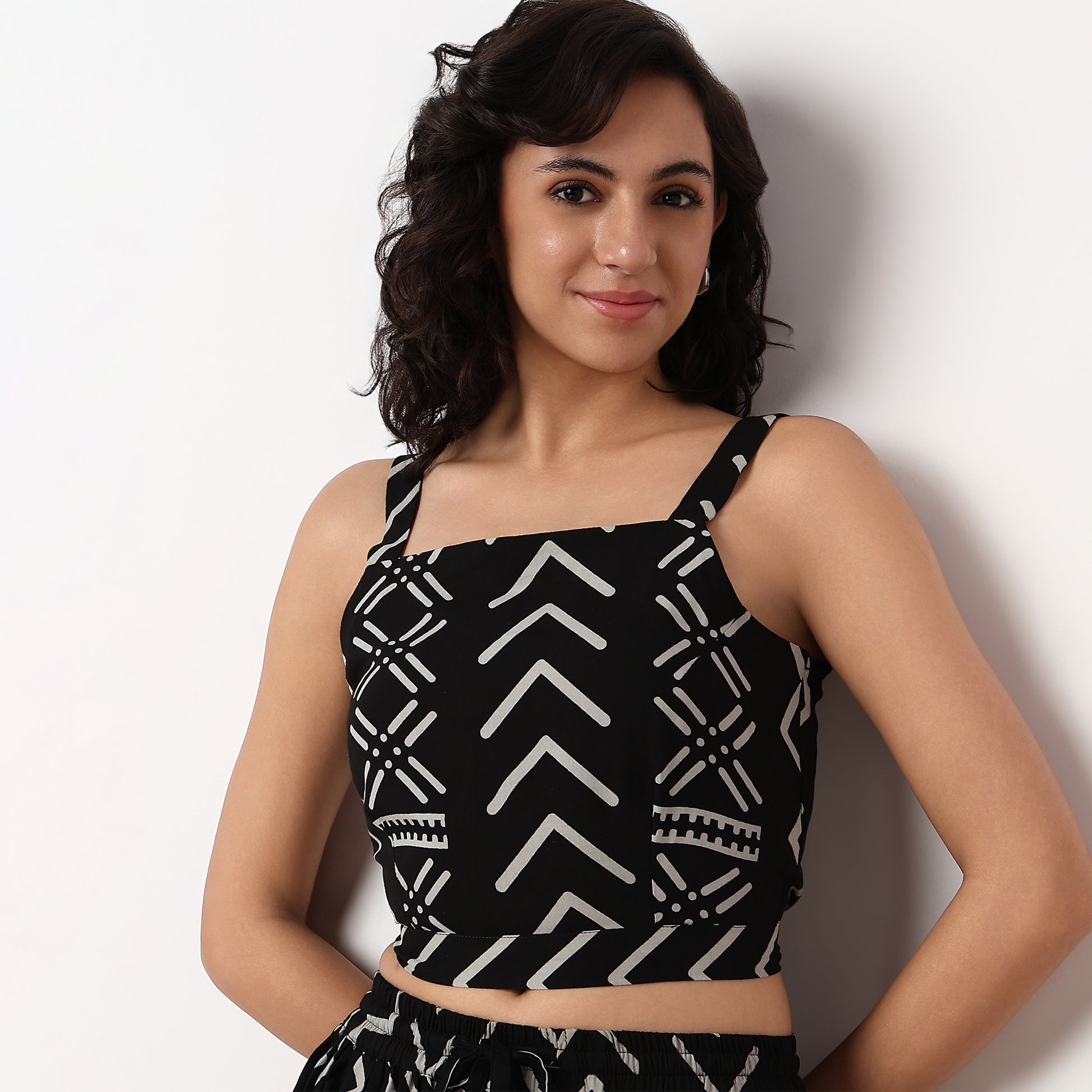 Printed Straight Strappy Crop Top