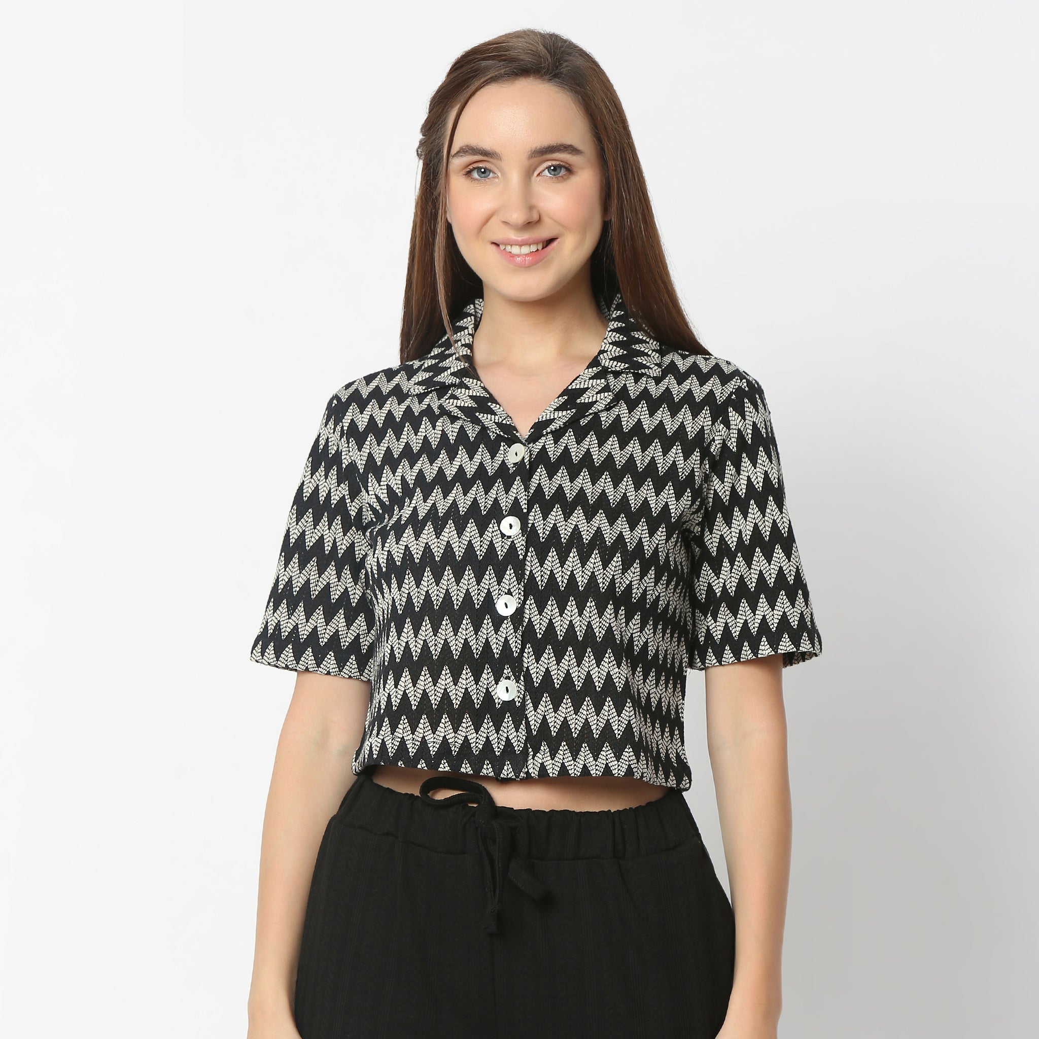 Regular Fit Geometric Lapel Collar Crop Length Top Crop Top