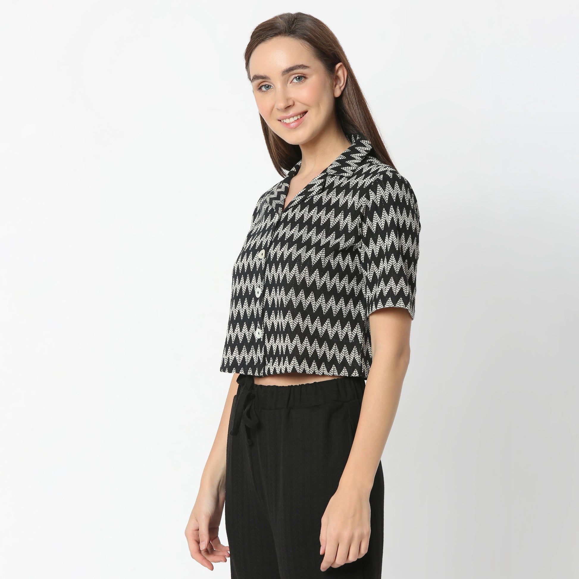 Regular Fit Geometric Lapel Collar Crop Length Top Crop Top