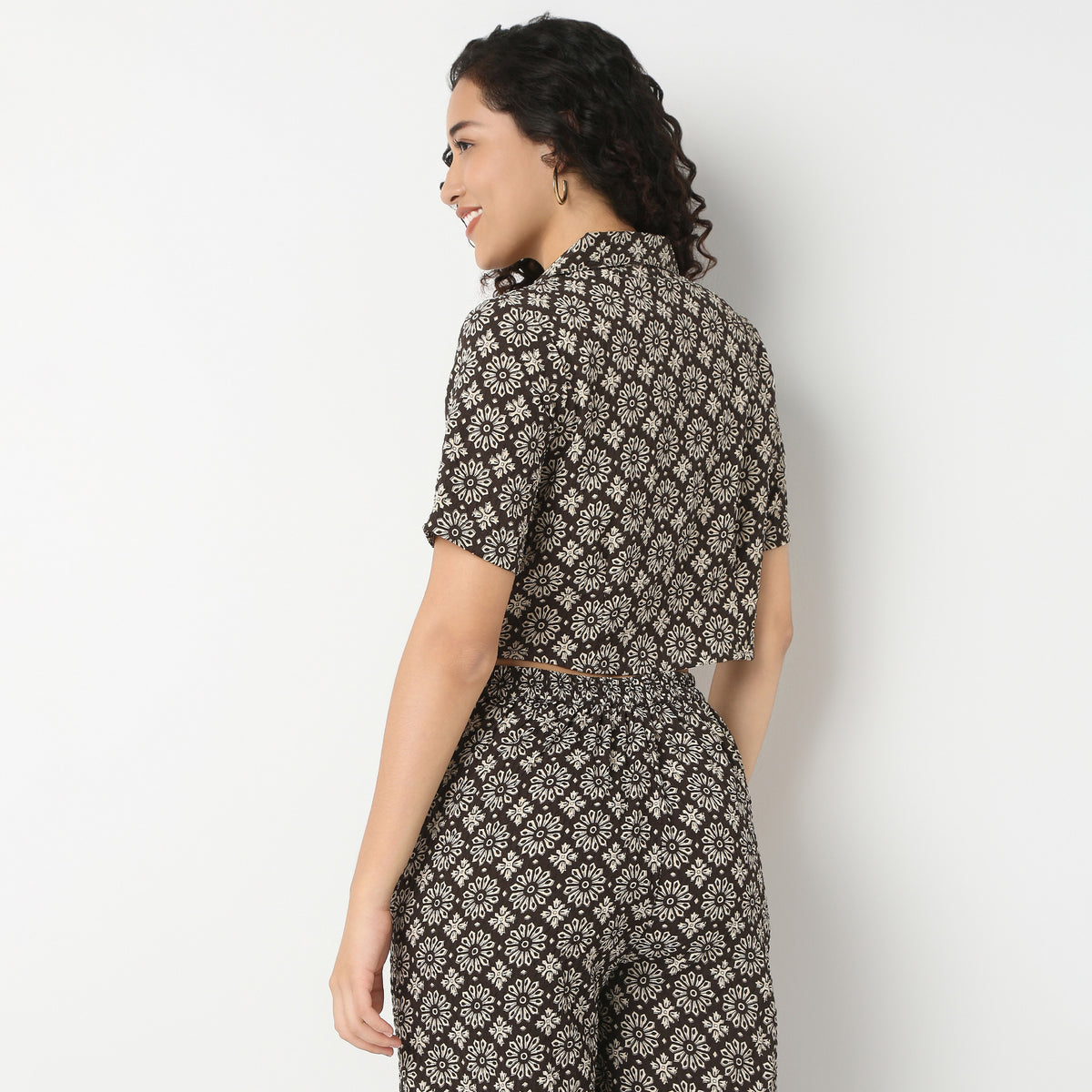 Lapel Collar Crop Shirt