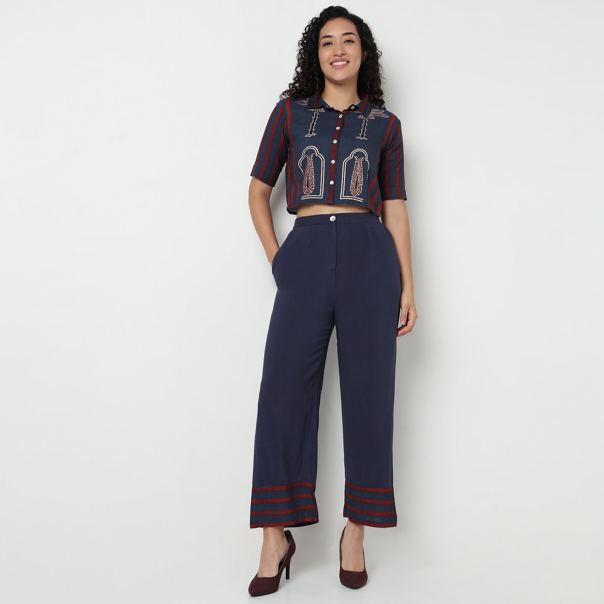 Buy Women Regular Fit Printed Short Sleeve Crop Top  - Style Union