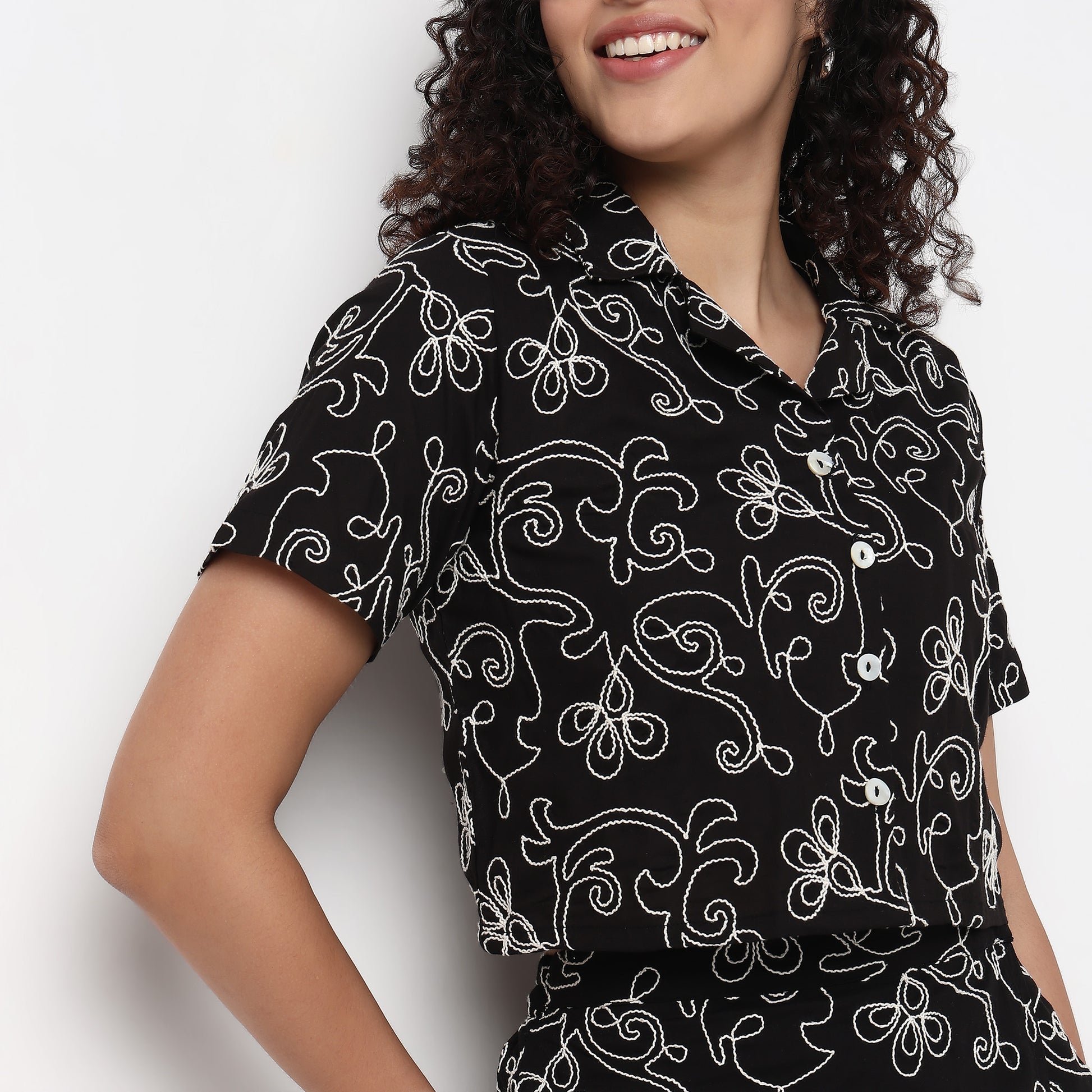 Embroidered Lapel Collar Crop Shirt