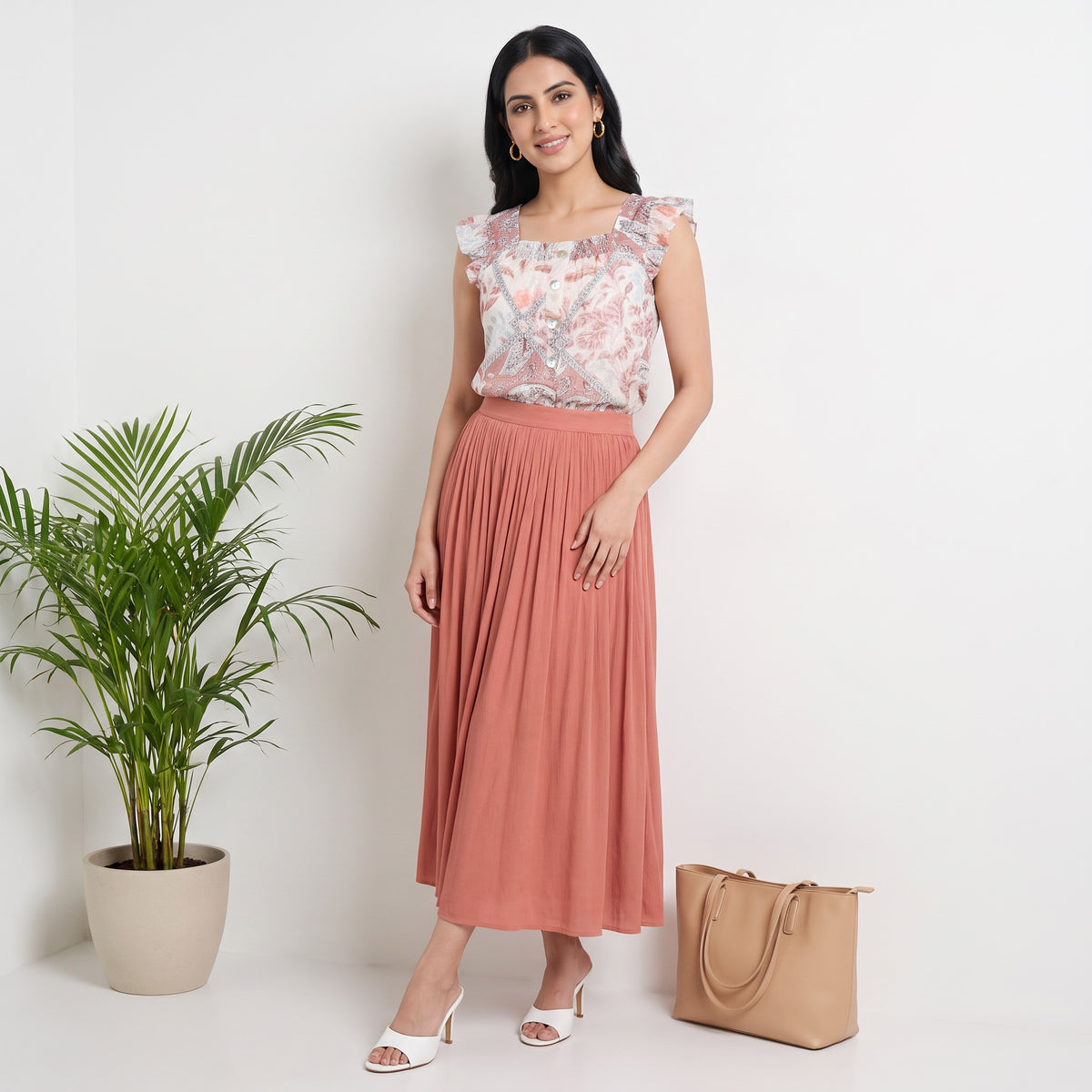 Printed Shoulder Straps Sleeve Crop Tops