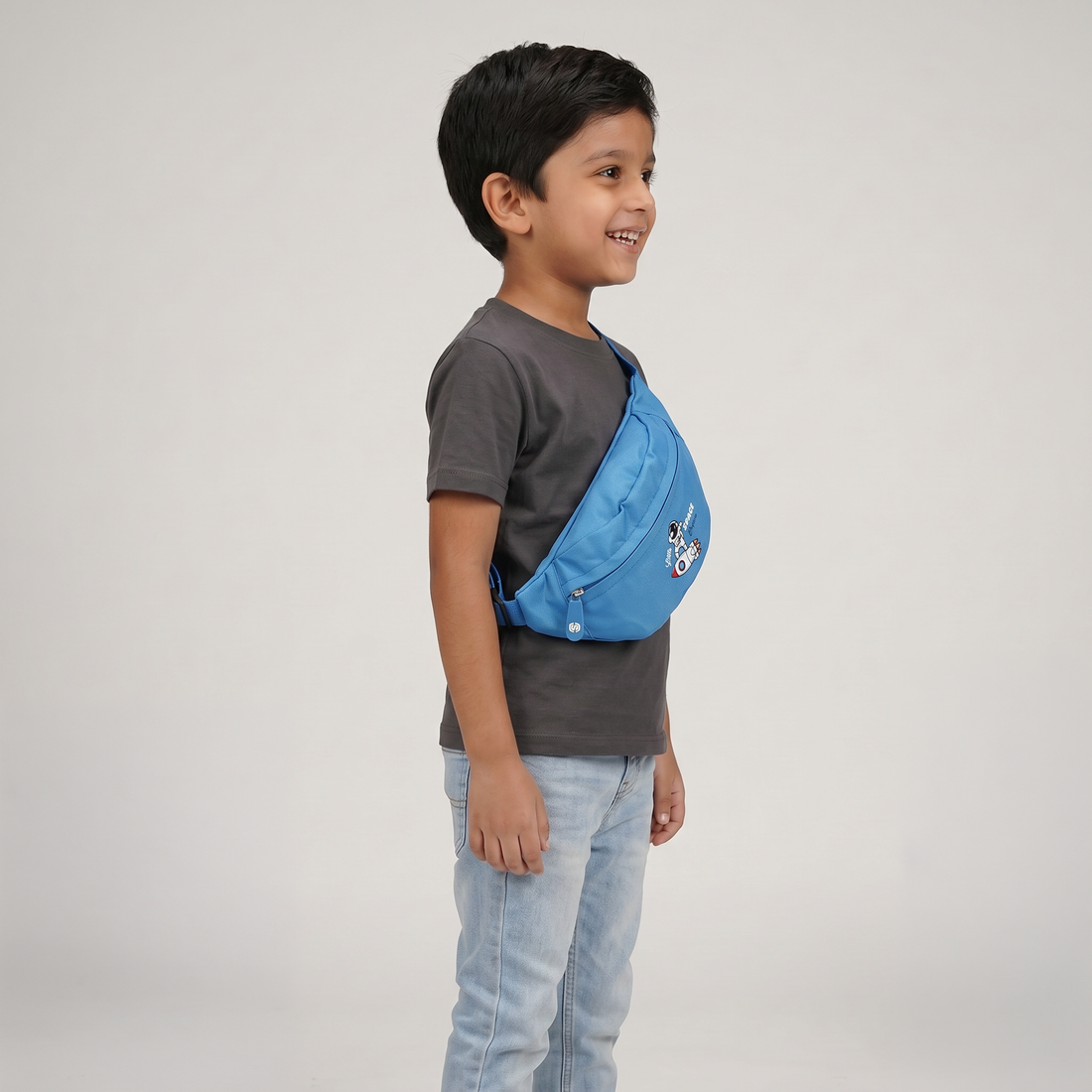 Boys Polyester Waist Pouch