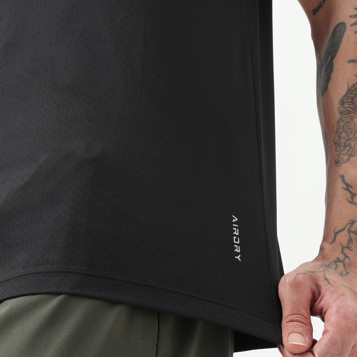 Gym Tee – Airdry® – Lightweight Comfort for Everyday Movement
