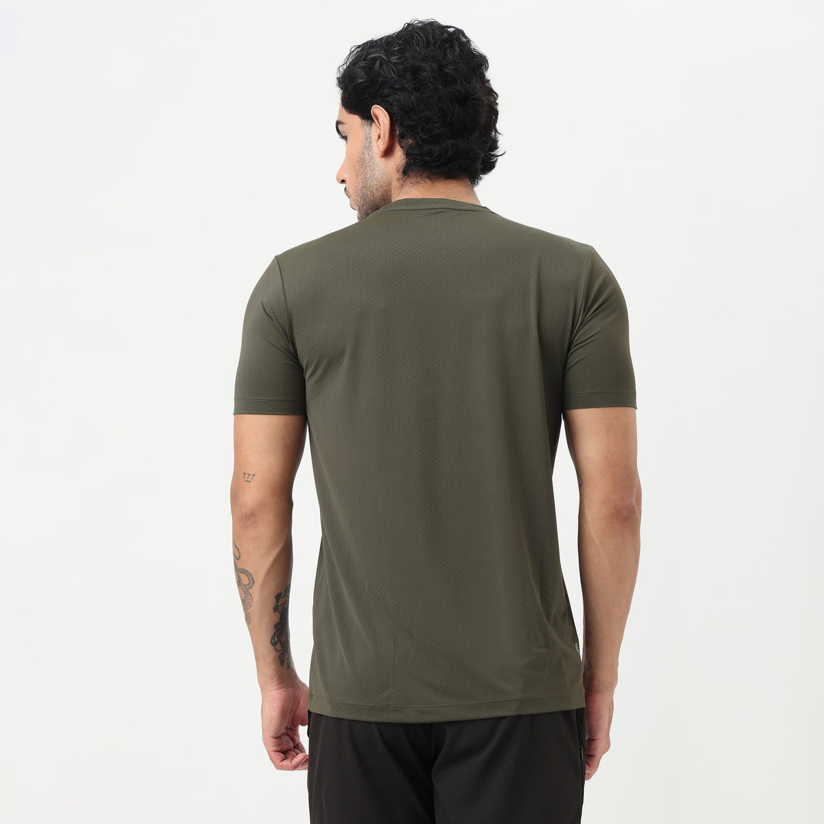 Gym Tee – Airdry® – Lightweight Comfort for Everyday Movement