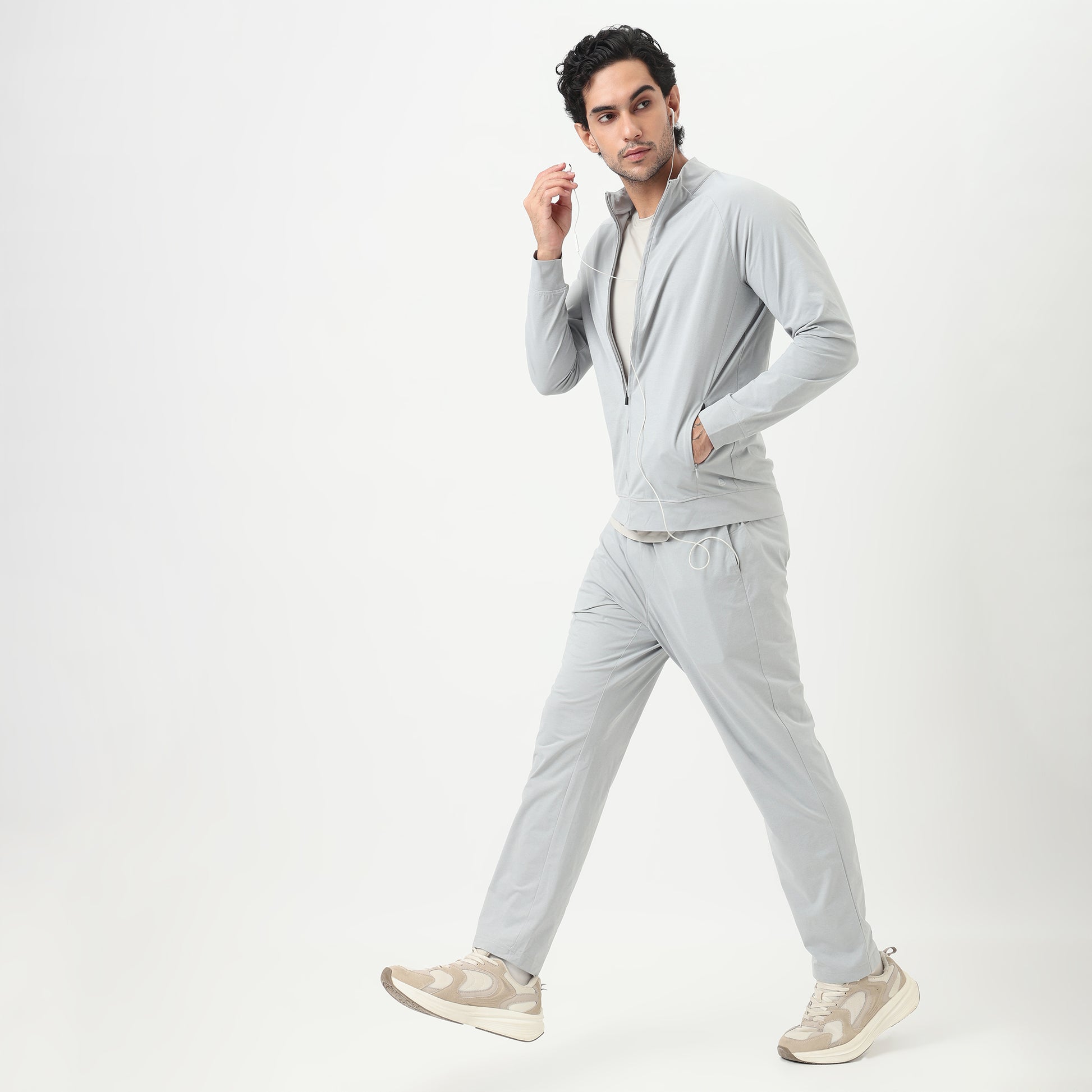 Airjack™ 26 – Airdry® High Neck Jacket with Cross Pockets