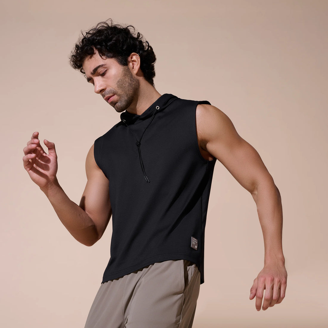 Uplifter – Airdry® – Sleeveless Hoodie with Stretch Training Fit