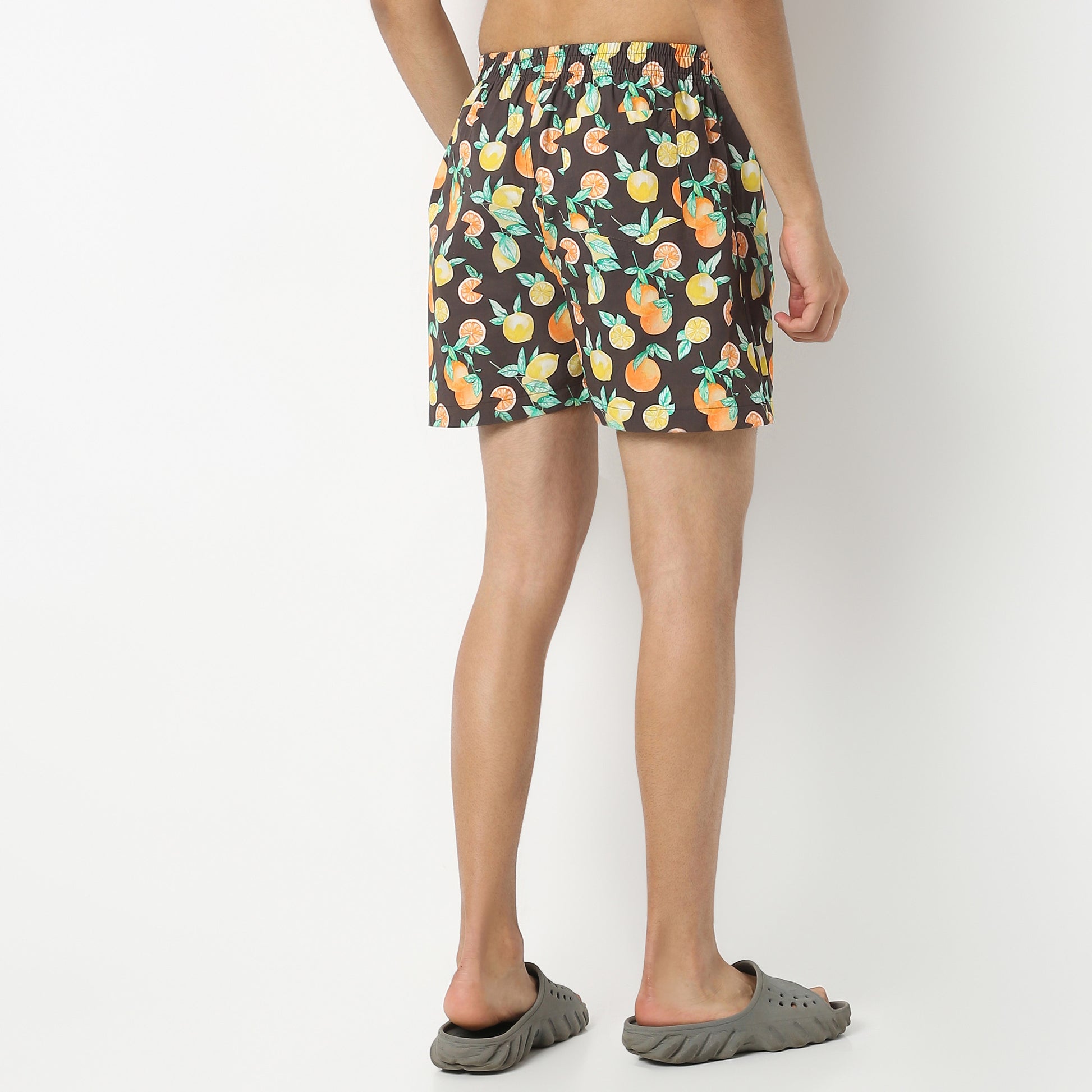 Regular Fit Printed Above Knee Mid Rise Shorts