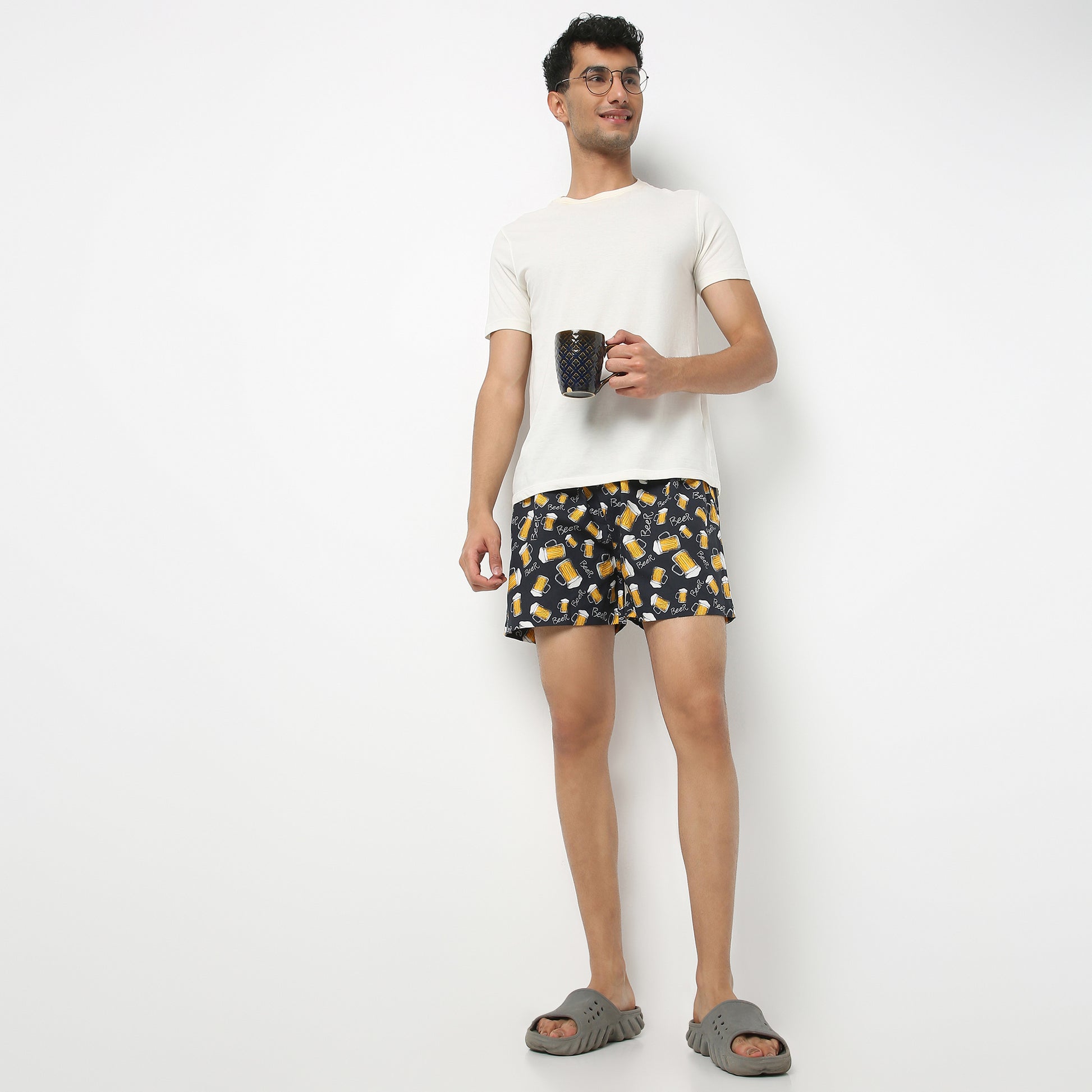 Regular Fit Printed Above Knee Mid Rise Shorts