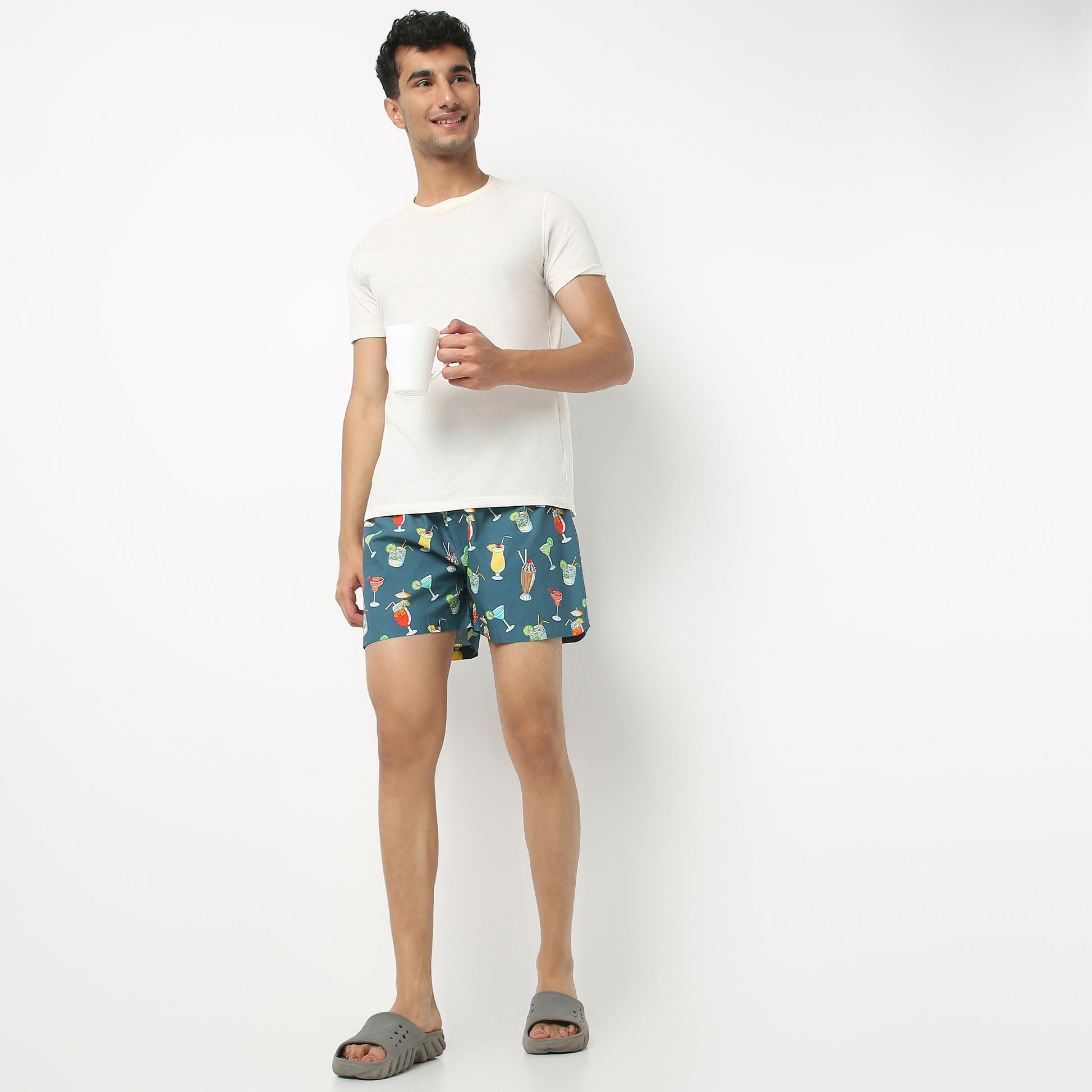 Regular Fit Printed Above Knee Mid Rise Shorts