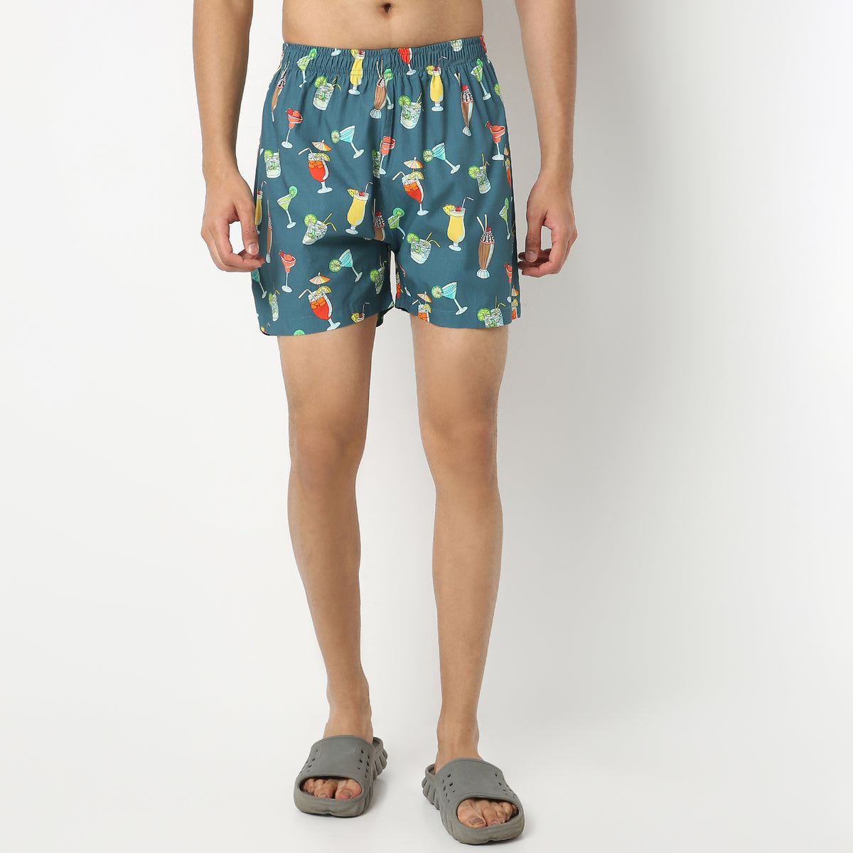 Regular Fit Printed Above Knee Mid Rise Shorts