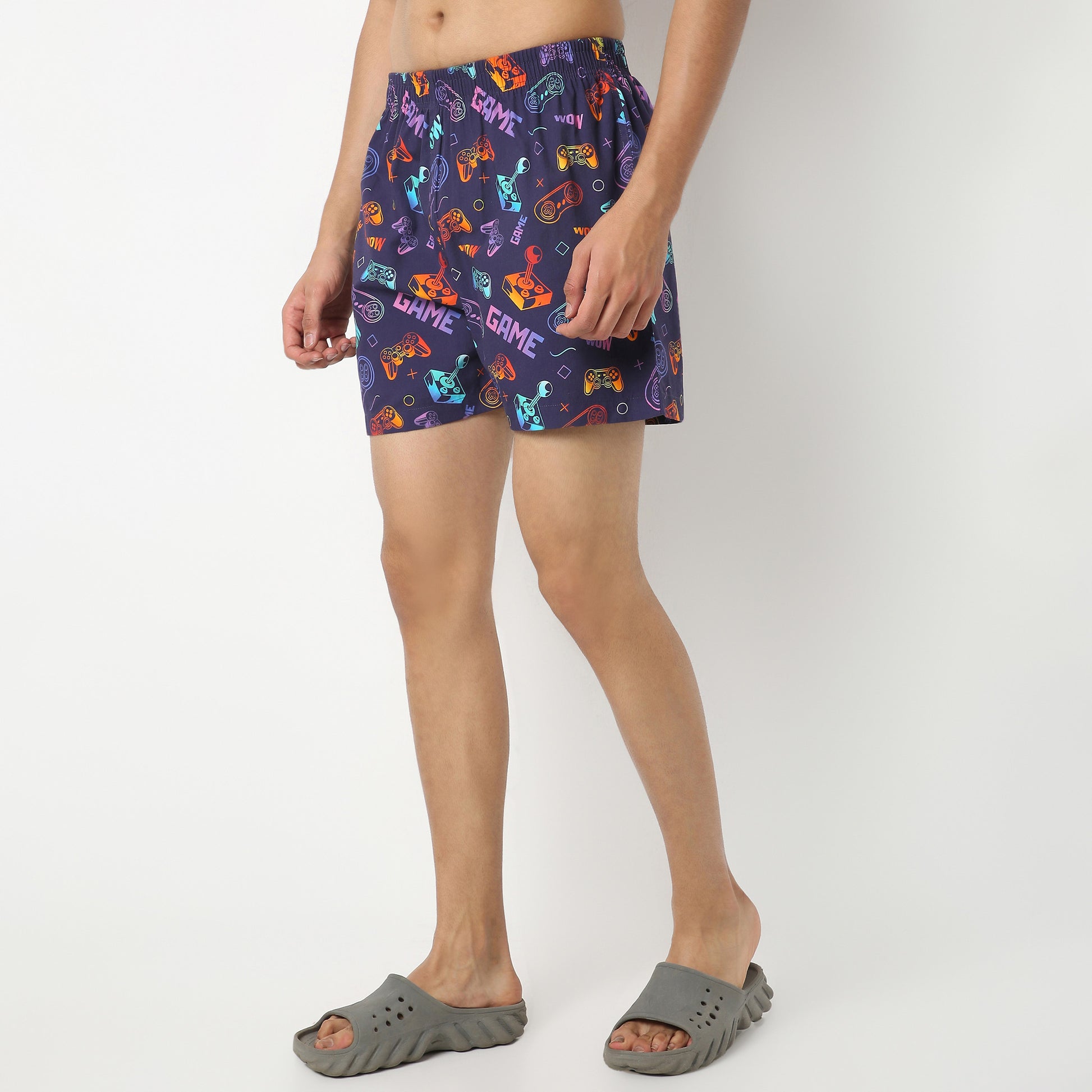 Regular Fit Printed Above Knee Mid Rise Shorts