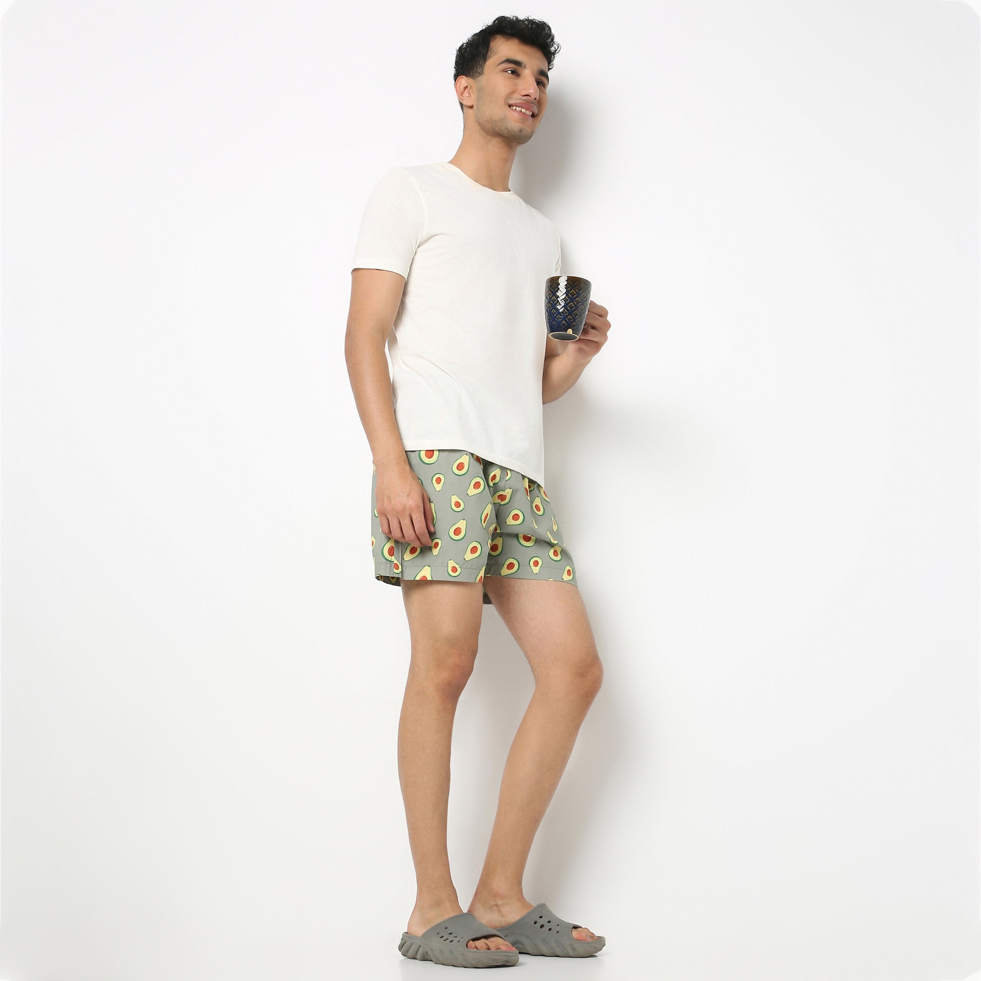 Regular Fit Printed Above Knee Mid Rise Shorts