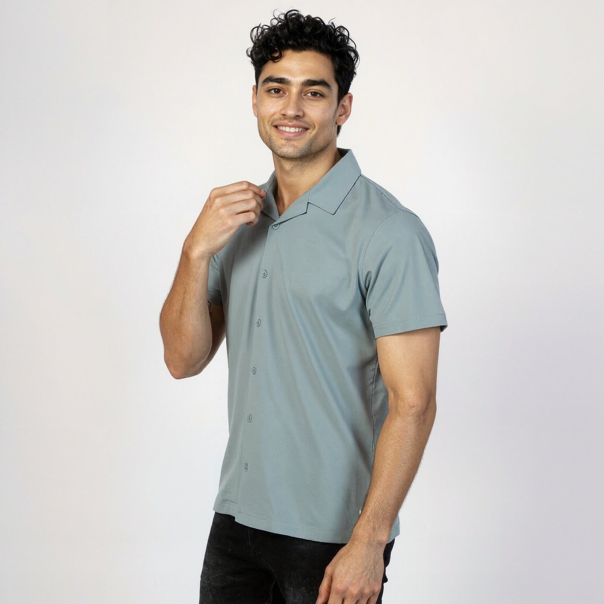 Buy Men Regular Fit Solid Half Sleeve Shirt  - Style Union