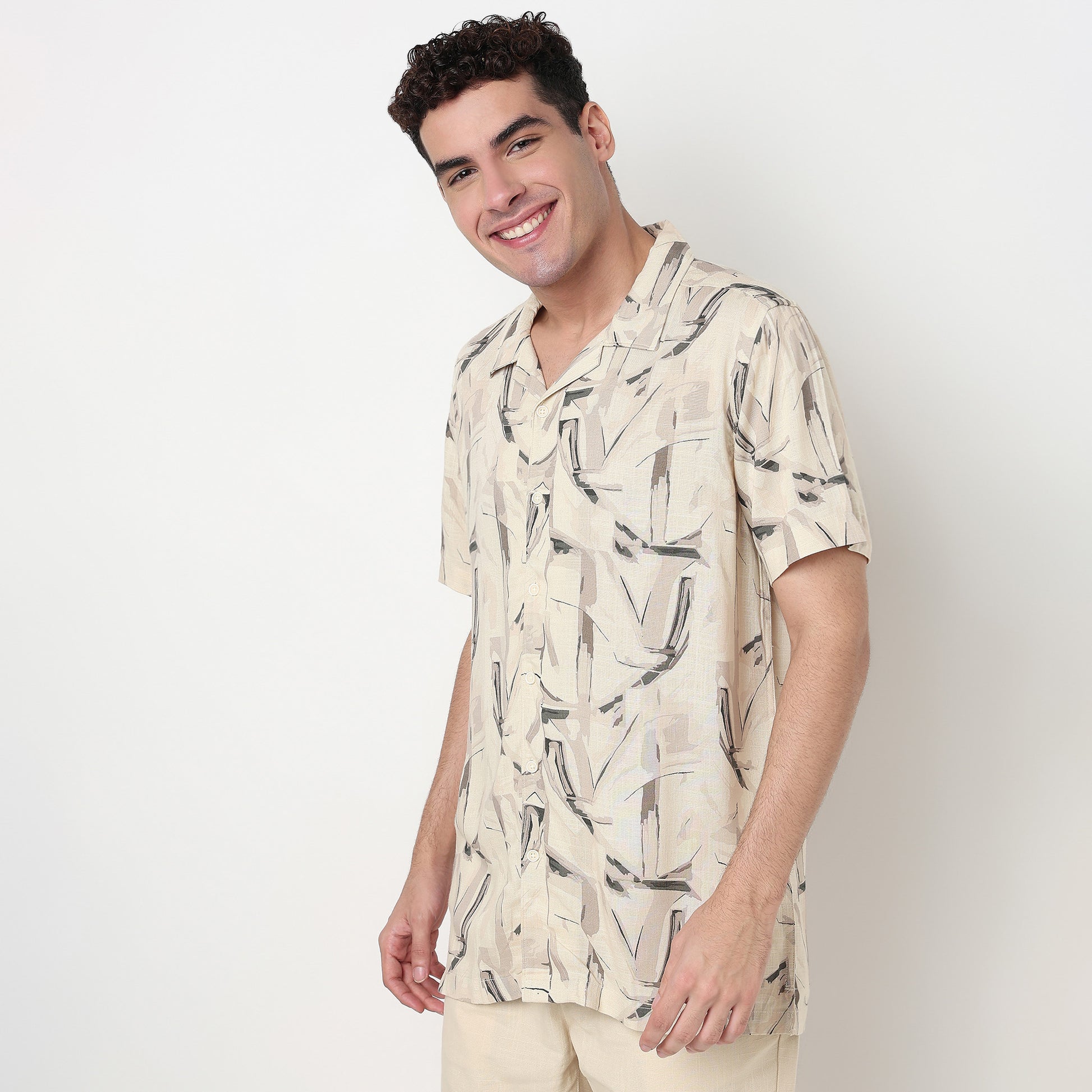 Buy Men Regular Fit Printed Half Sleeve Shirt  - Style Union