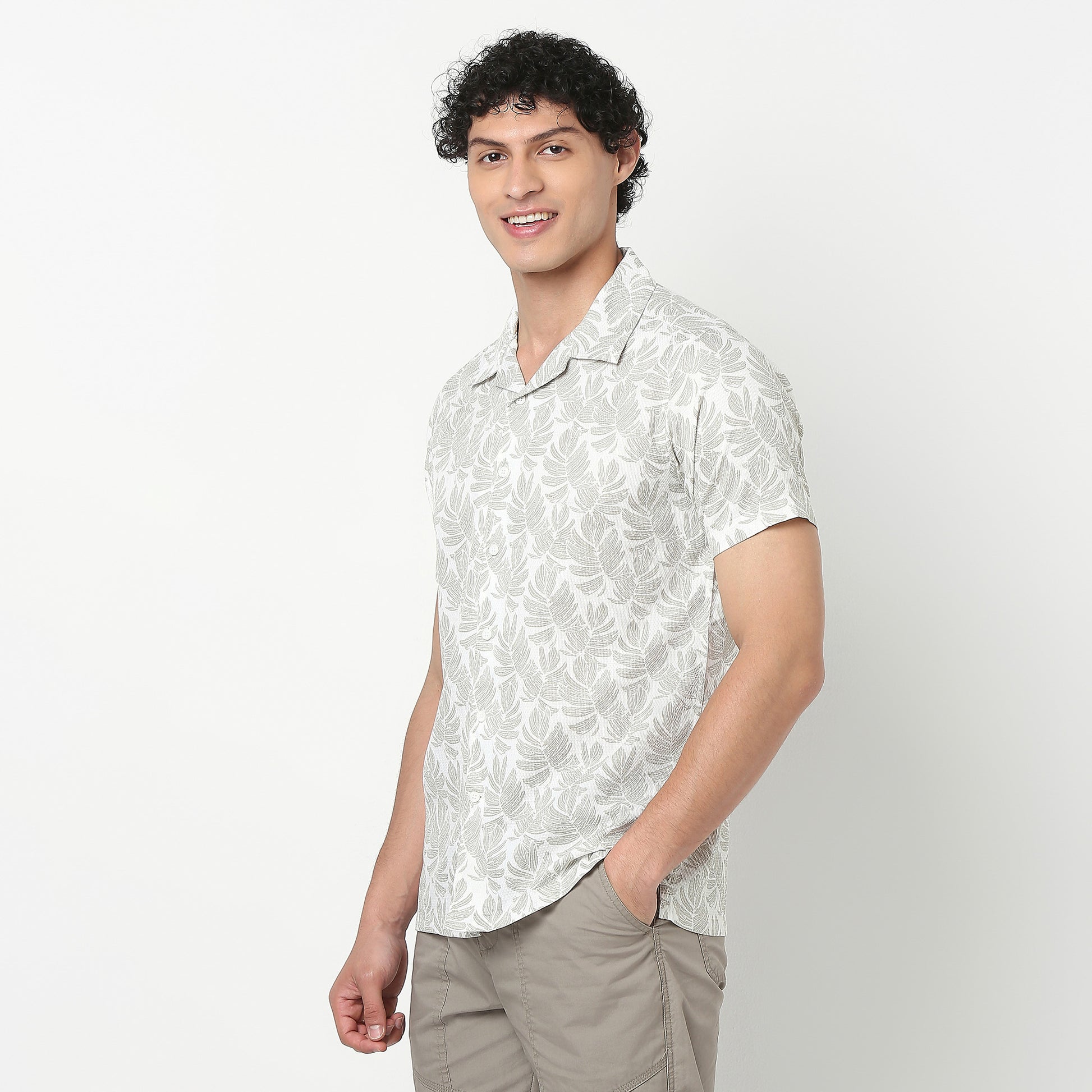 Mens Textured Printed Retreat Shirt