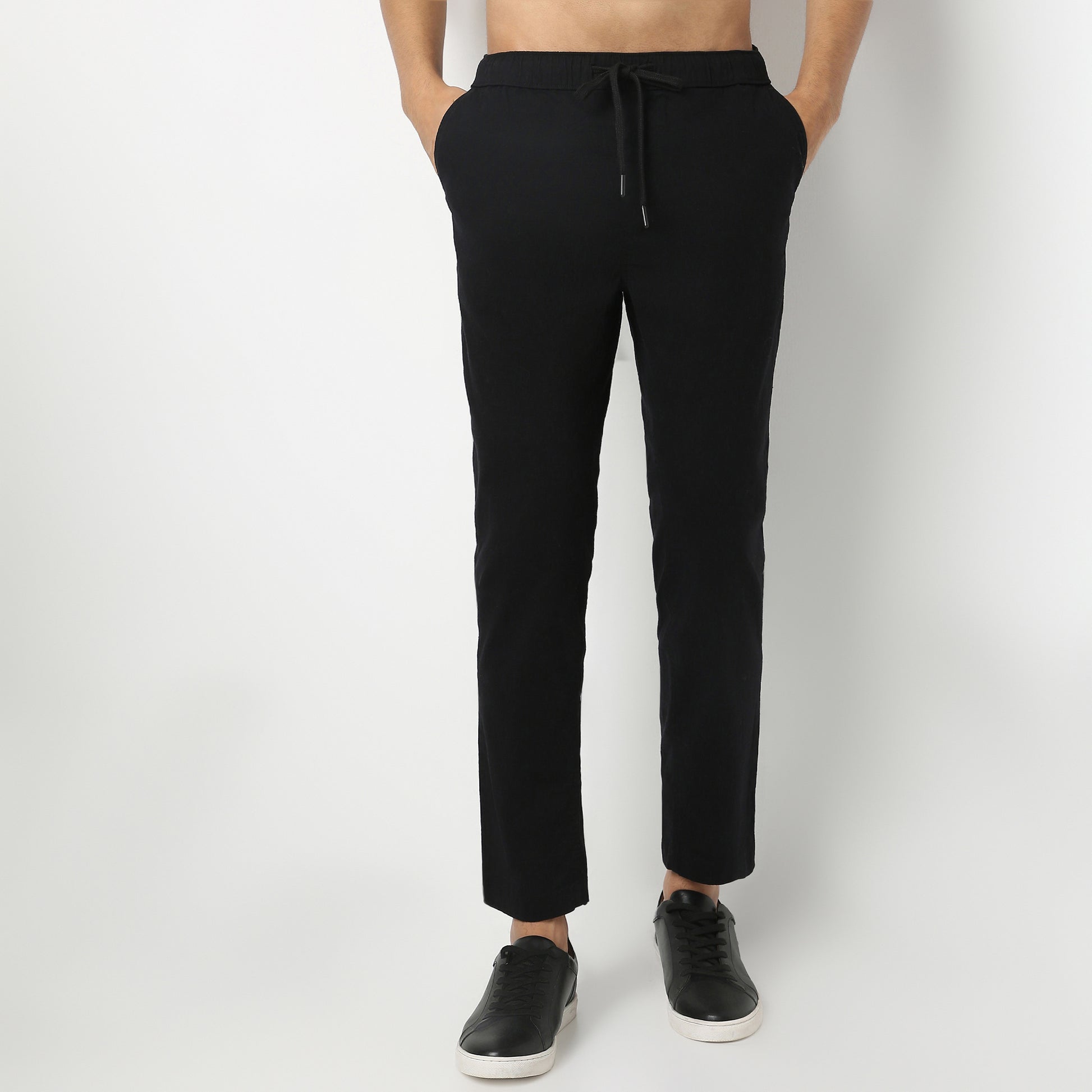 Regular Fit Solid Ankle Length Mid Rise Pants