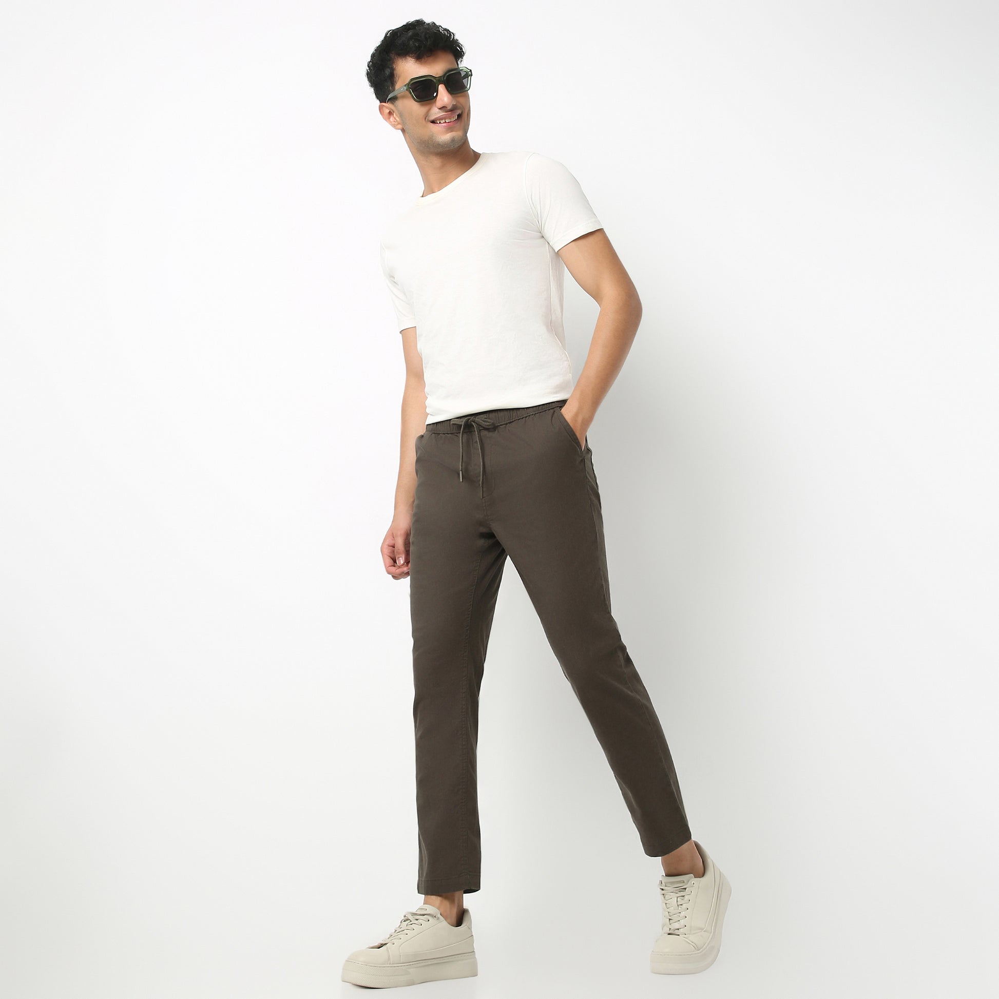 Regular Fit Solid Ankle Length Mid Rise Pants