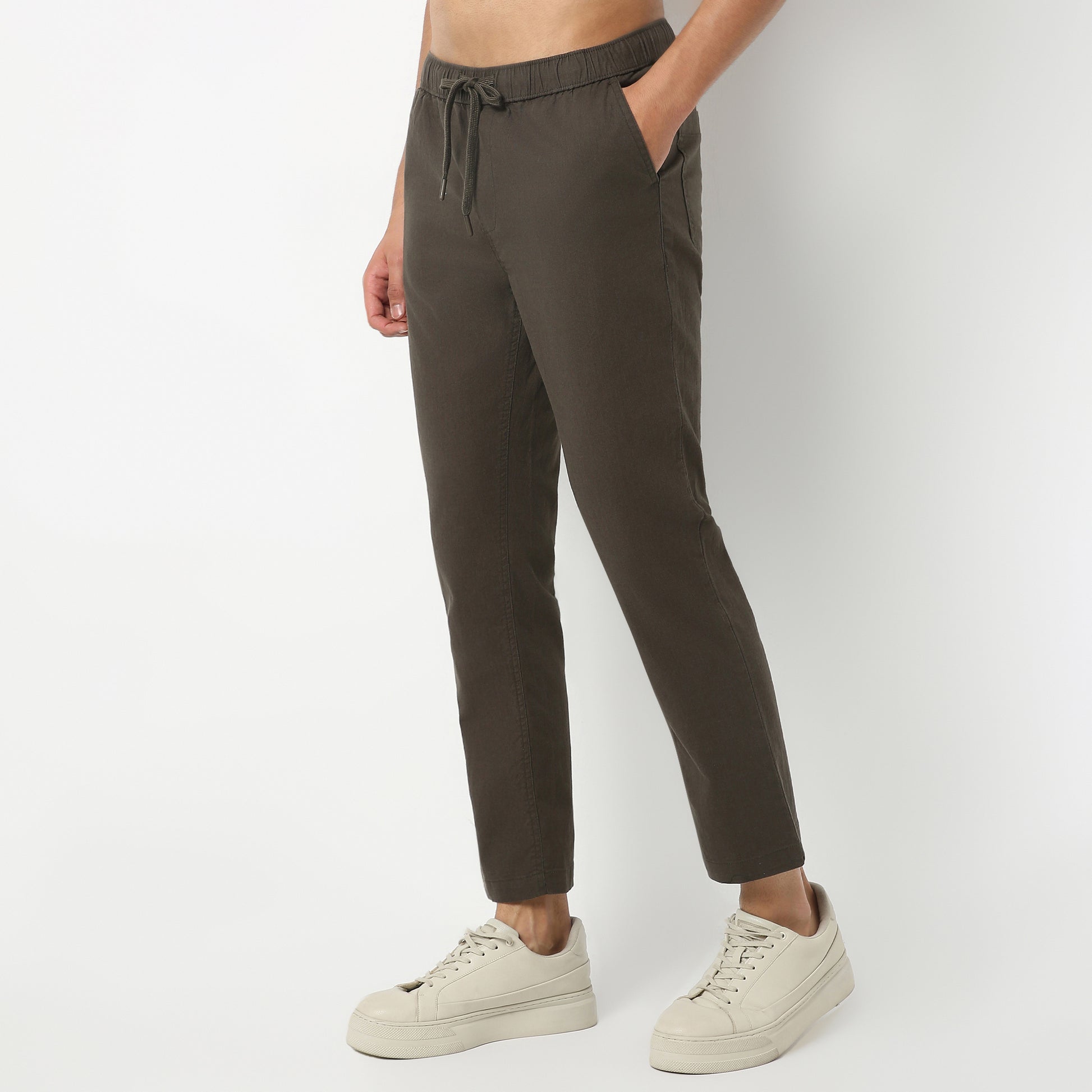 Regular Fit Solid Ankle Length Mid Rise Pants