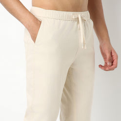 Regular Fit Solid Ankle Length Mid Rise Pants