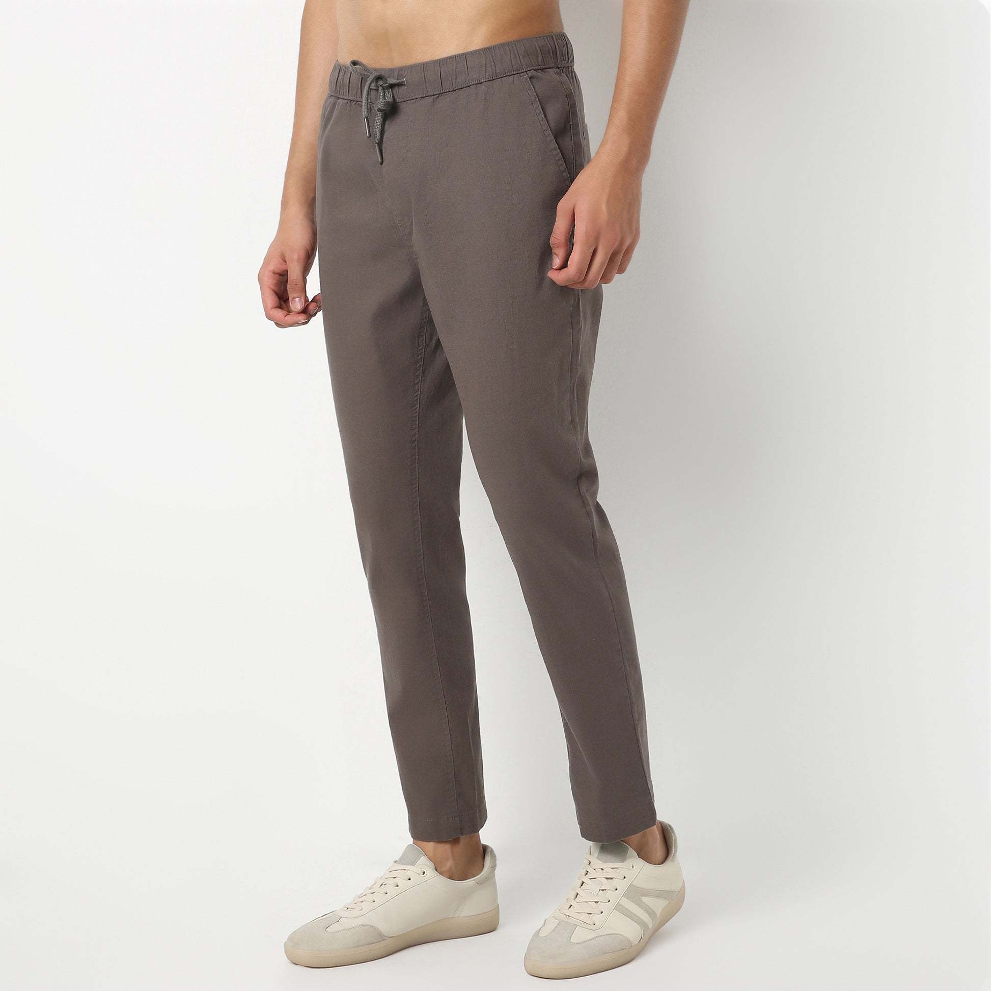 Regular Fit Solid Ankle Length Mid Rise Pants