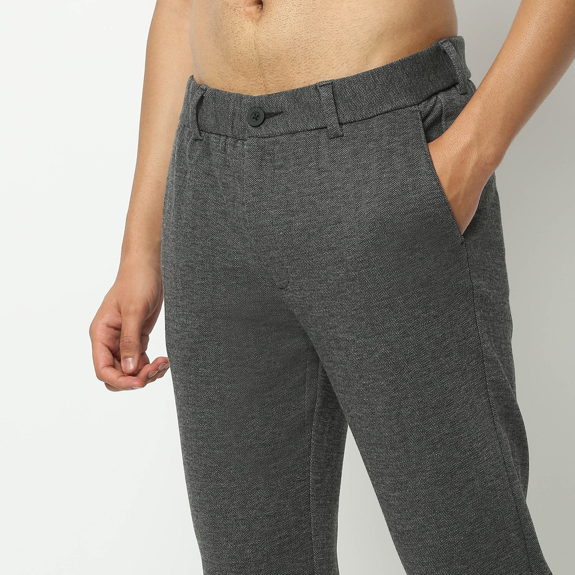 Regular Fit Solid Ankle Length Mid Rise Pants