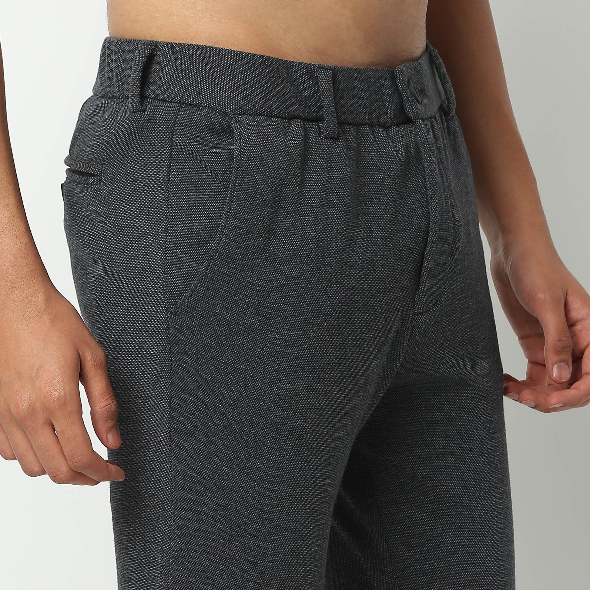 Regular Fit Solid Ankle Length Mid Rise Pants