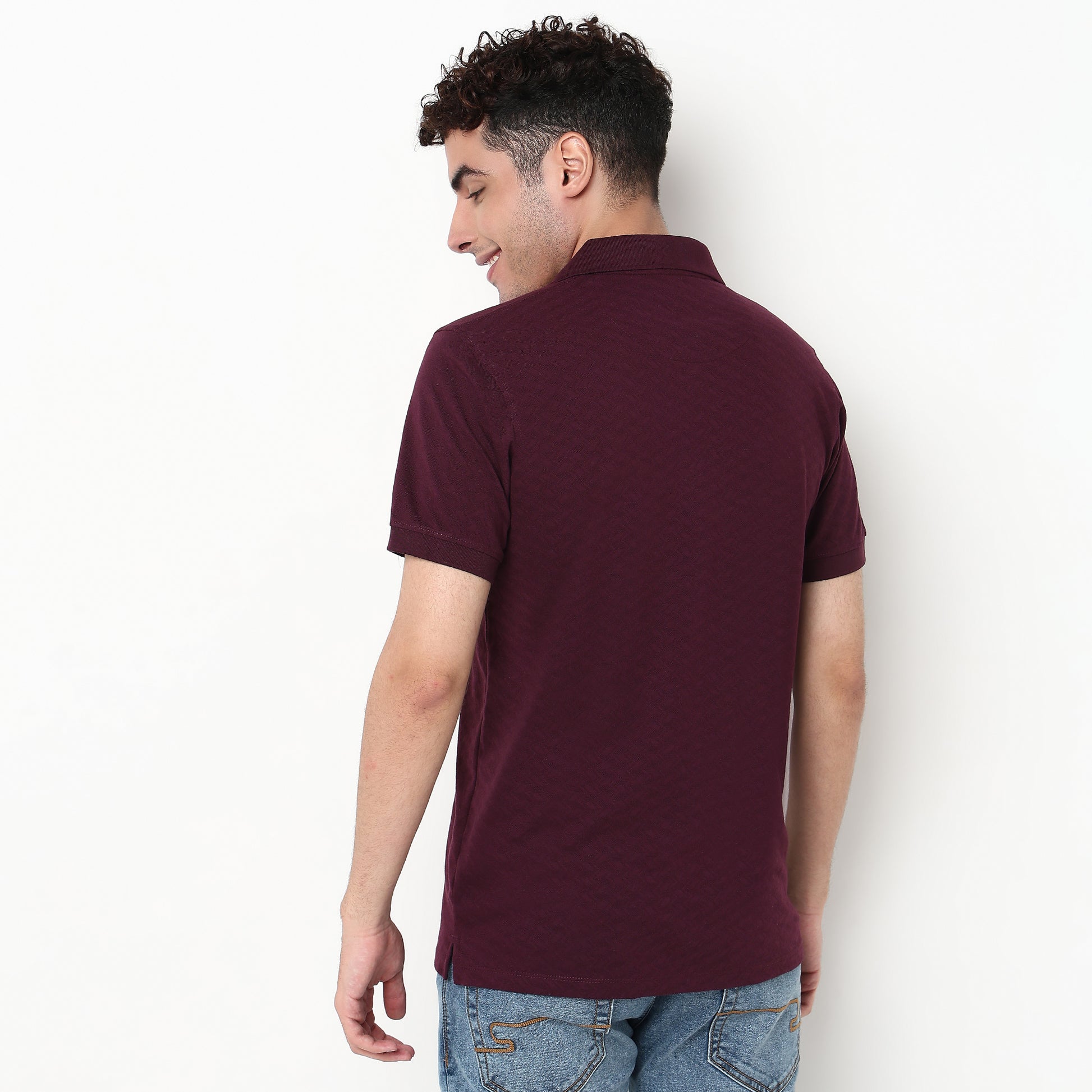 Buy Men Regular Fit Structured Half Sleeve T-Shirt  - Style Union