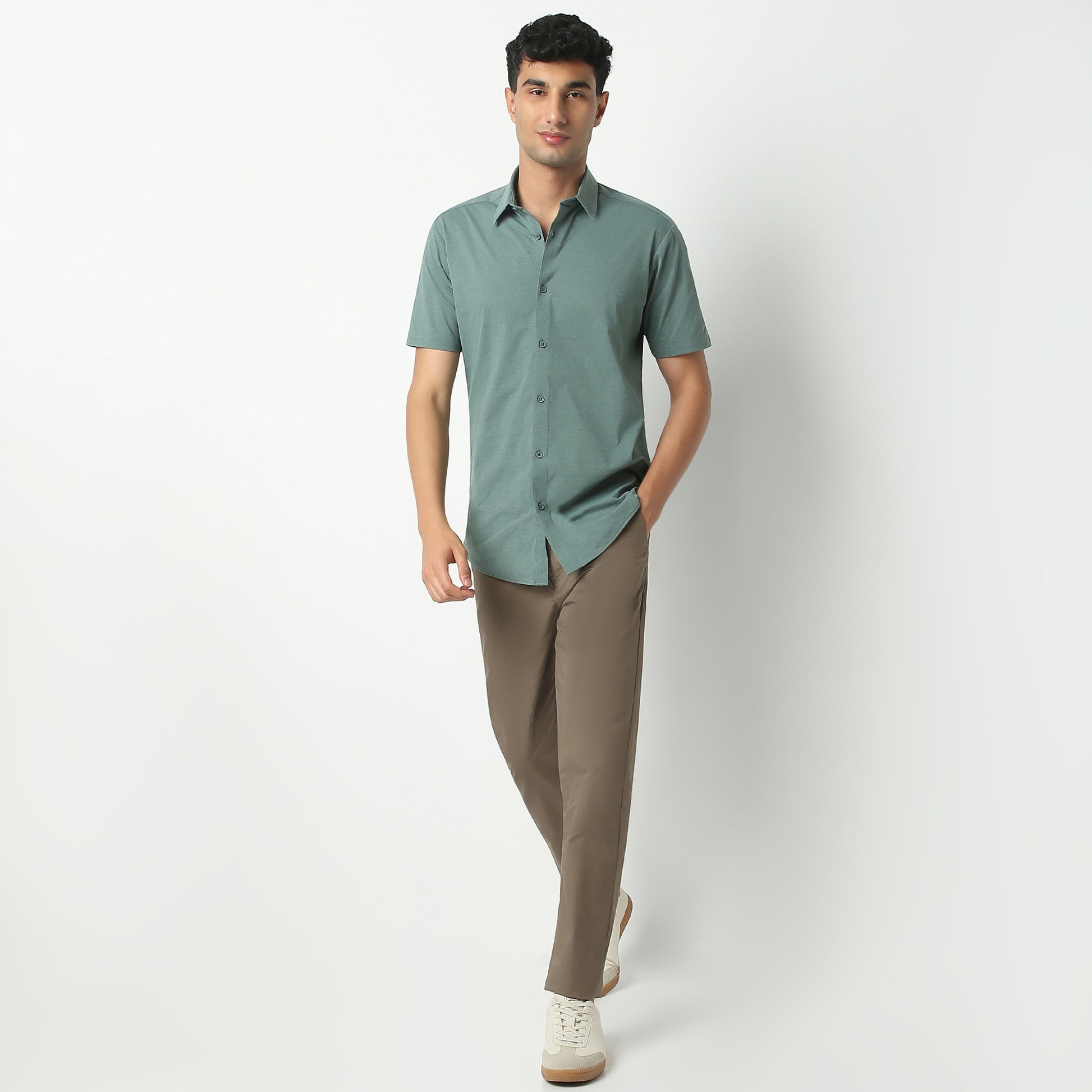 Regular Fit Solid Shirt Collar Regular Length Shirt