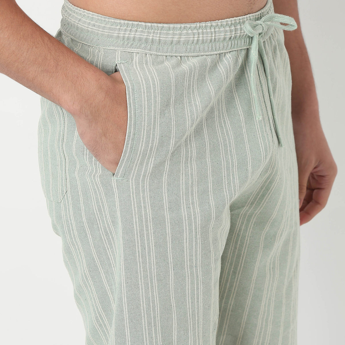 Relaxed Fit Trendy Yarn Dyed Textured Pull-On Shorts 