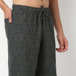 Above Knee Trendy Yarn Dyed Textured Pull-On Shorts with Lots Of Oomph- Relaxed Fit