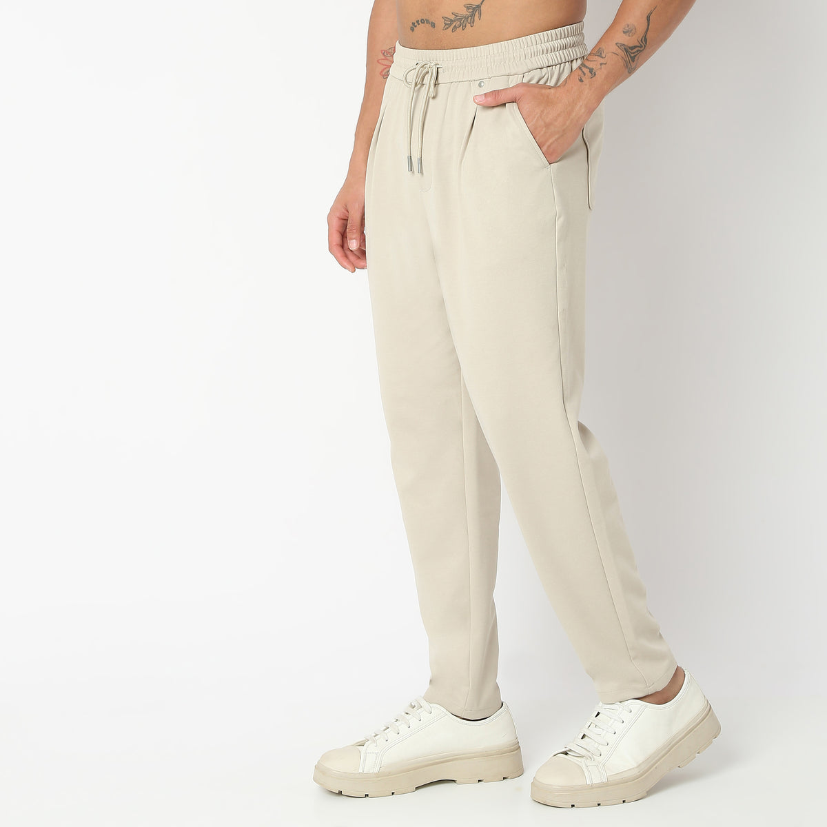 Regular Fit Solid Mid Rise Trousers