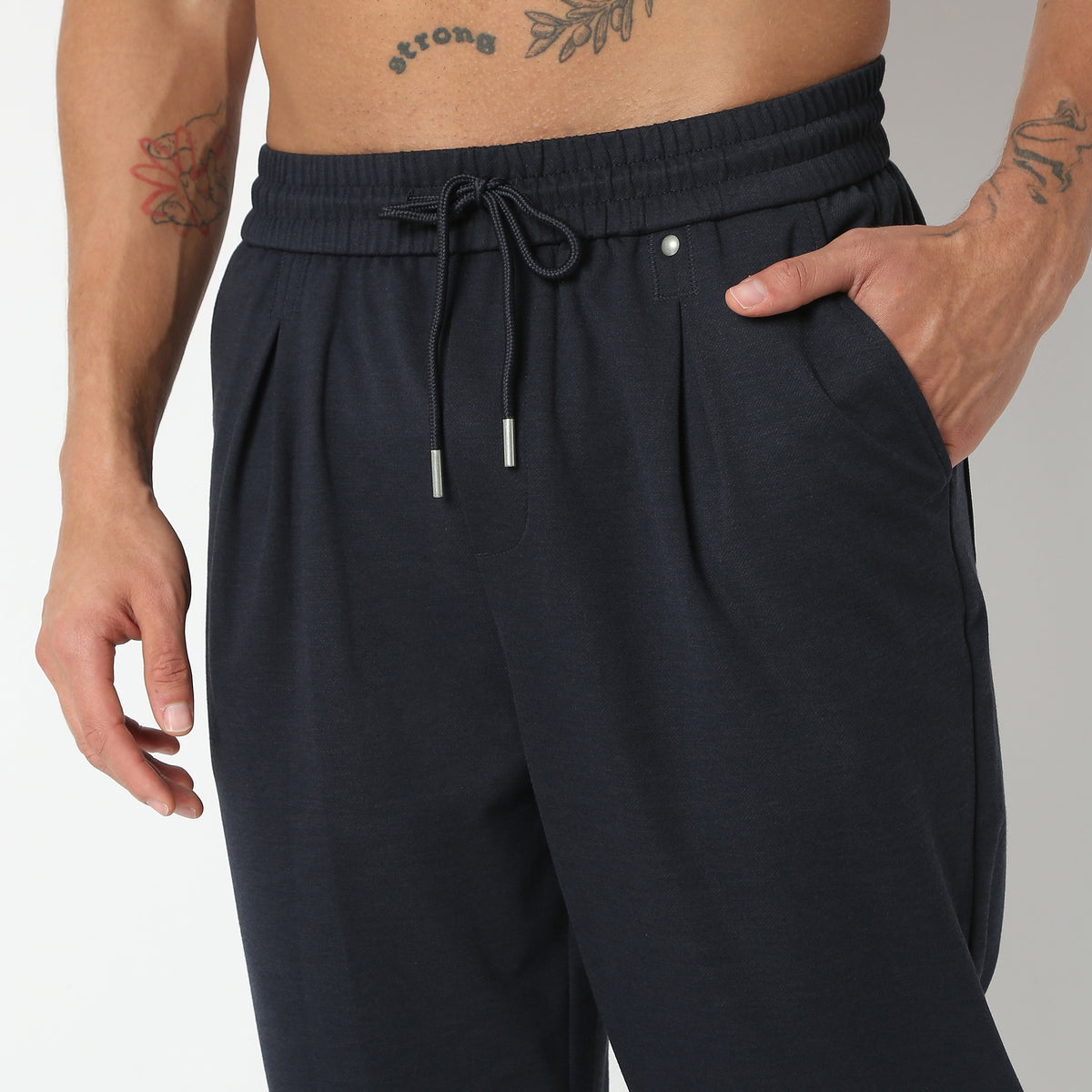 Regular Fit Solid Mid Rise Trousers