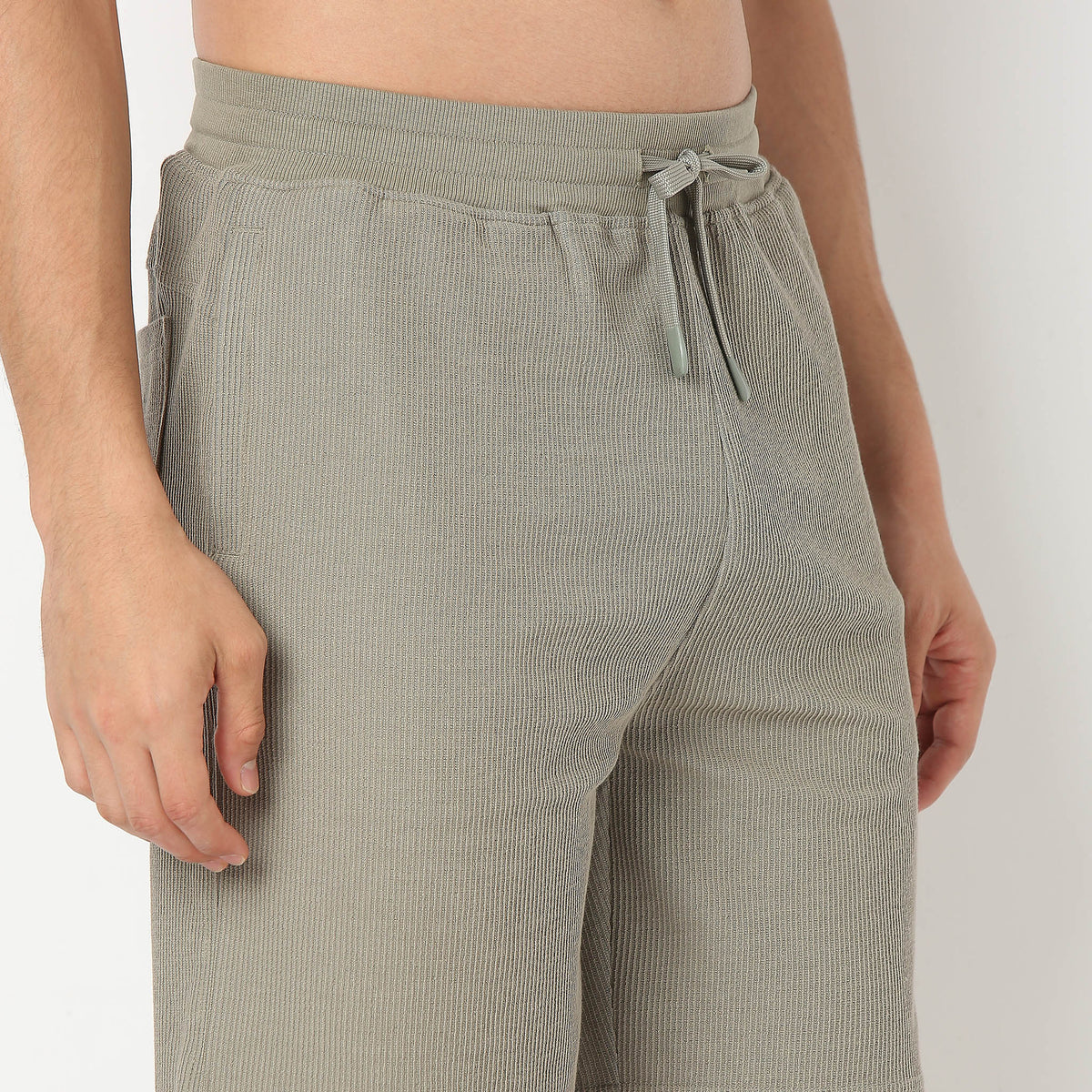 Above Knee Structured Cropped Bermuda Structured Shorts 