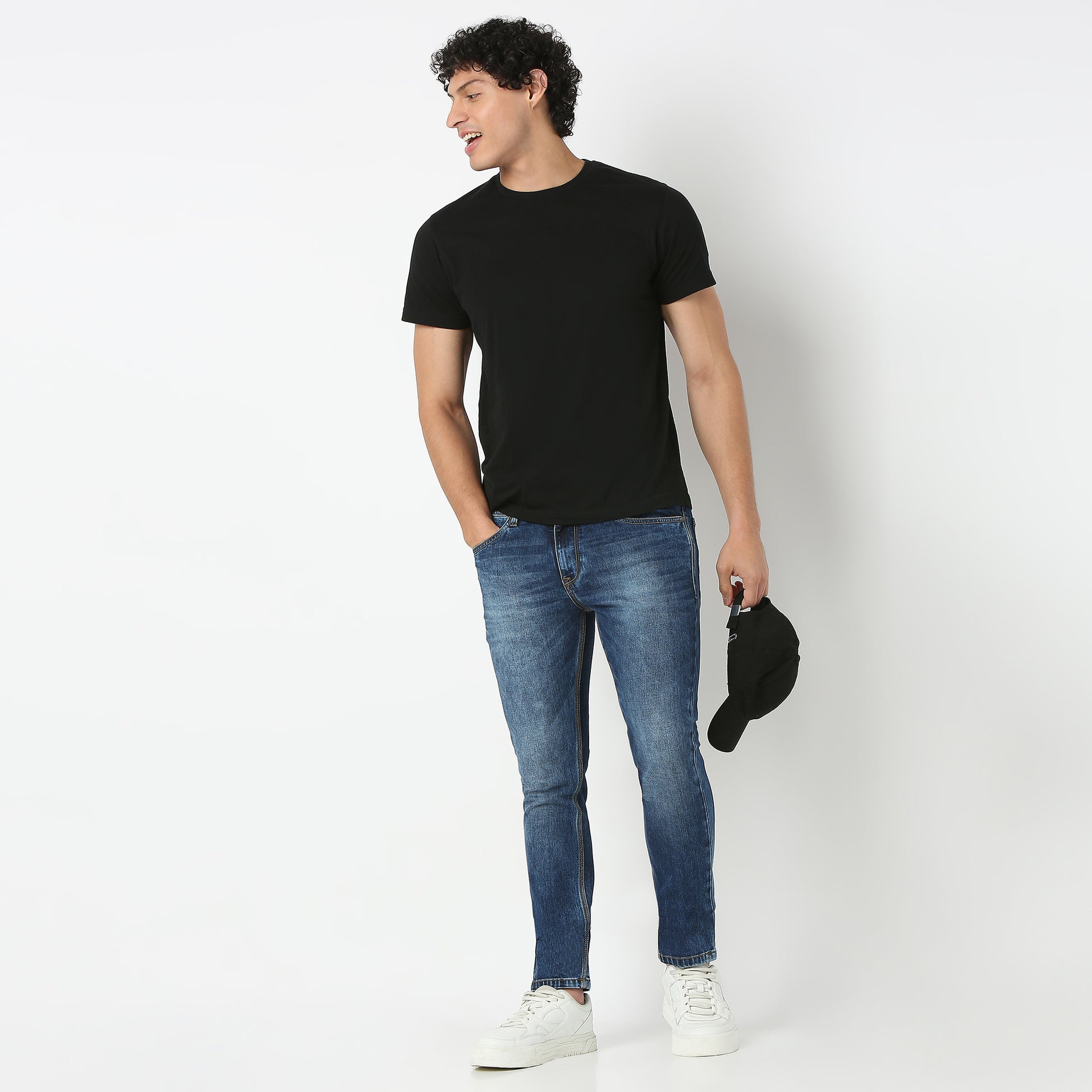 Vintage Worn Out Look Slim Crop Fit Jeans