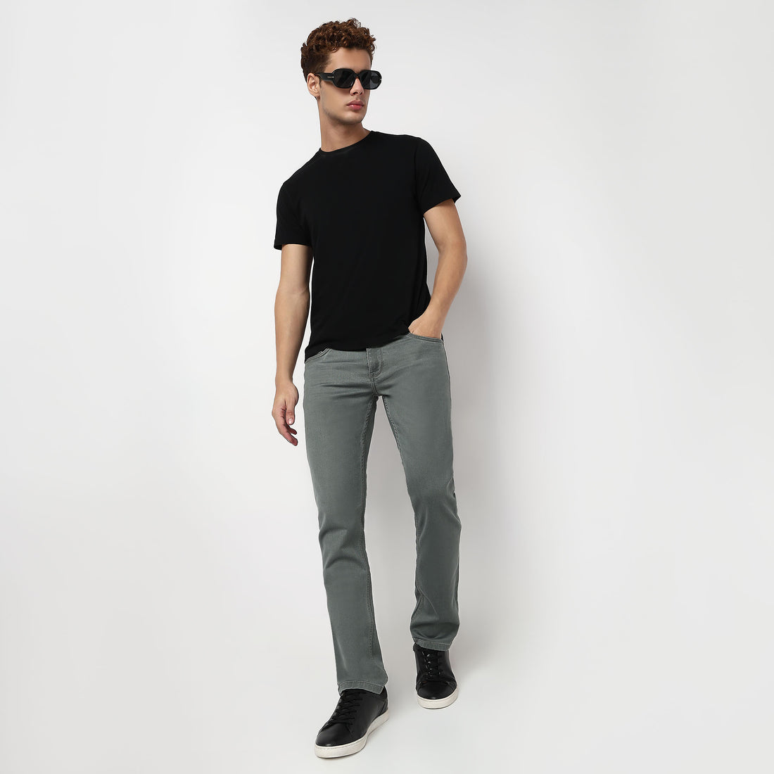 Straight Fit Classic Wash Clean Refined For Smart Casual Style Jeans