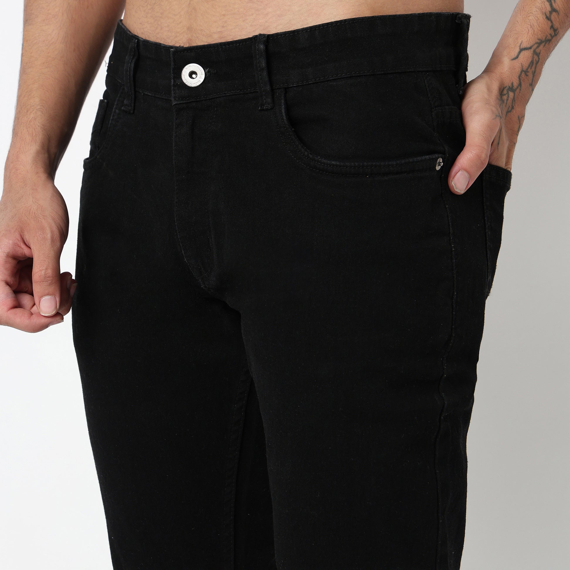 Relaxed Fit Essentials Jeans