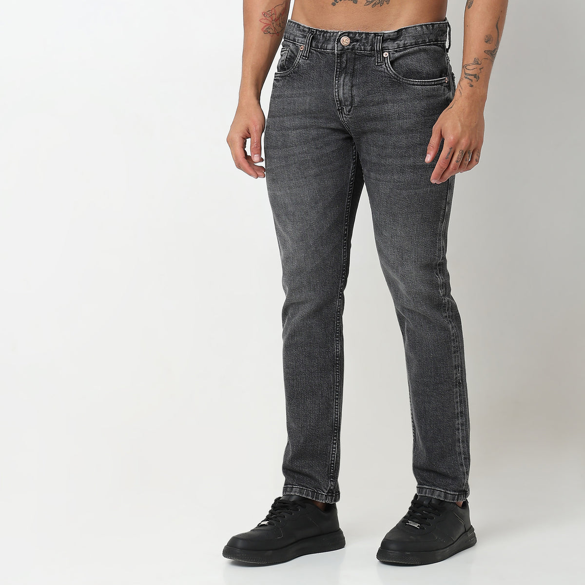 Tapered Fit Solid Mid Rise Jeans