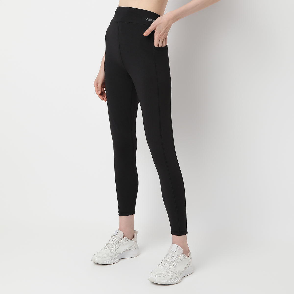 Slim Fit High Rise Jeggings