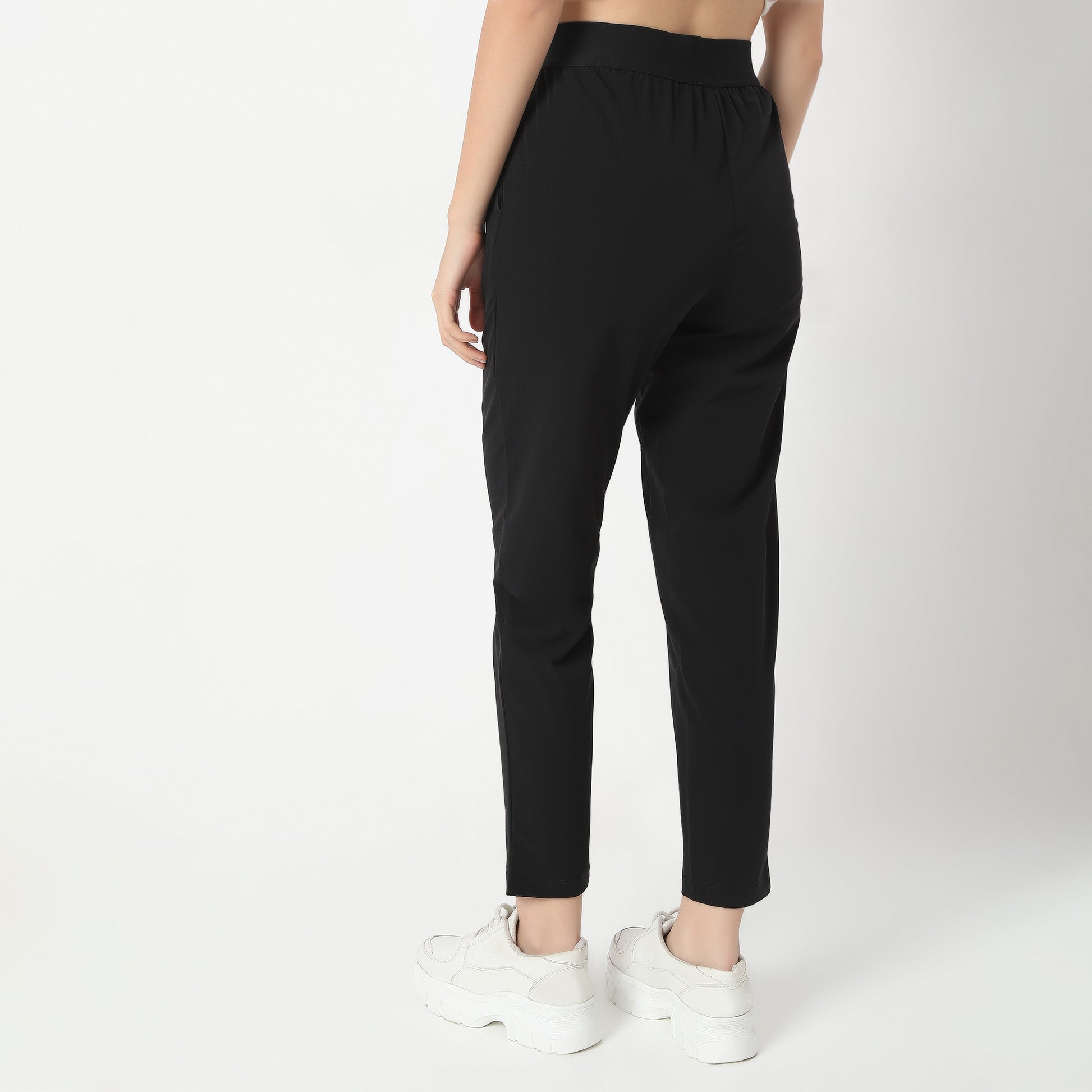 Slim Fit Solid Mid Rise Leggings