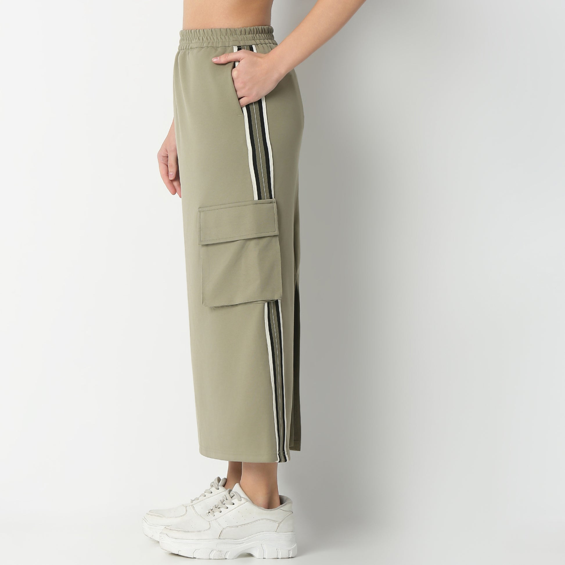 Regular Fit Solid High Rise Skirt