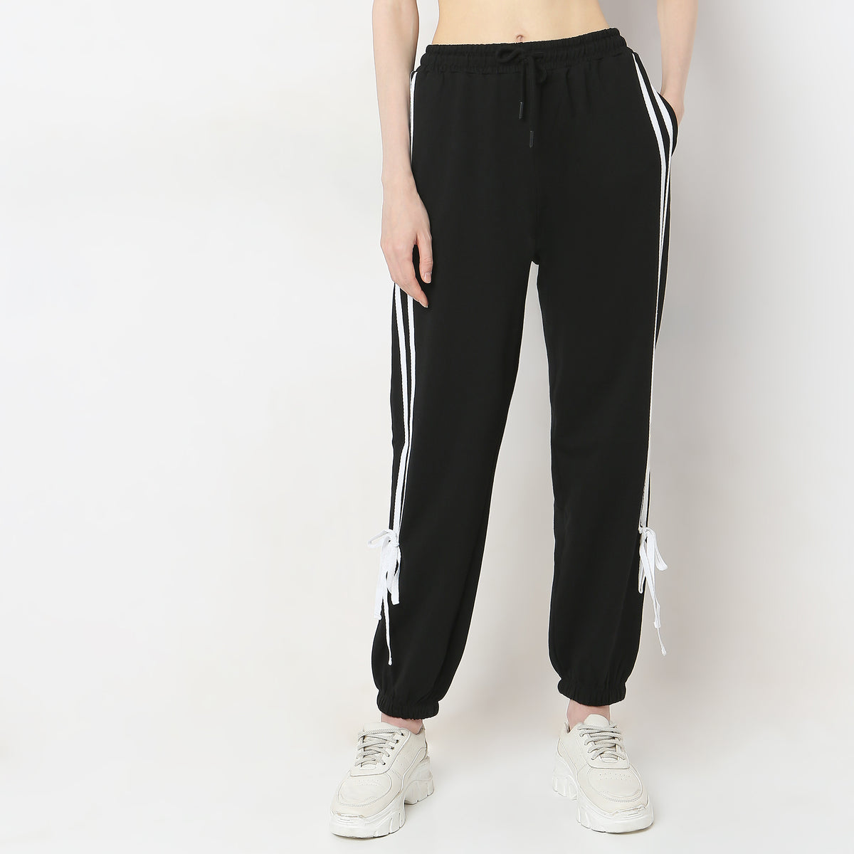 Relaxed Fit Solid High Rise Joggers