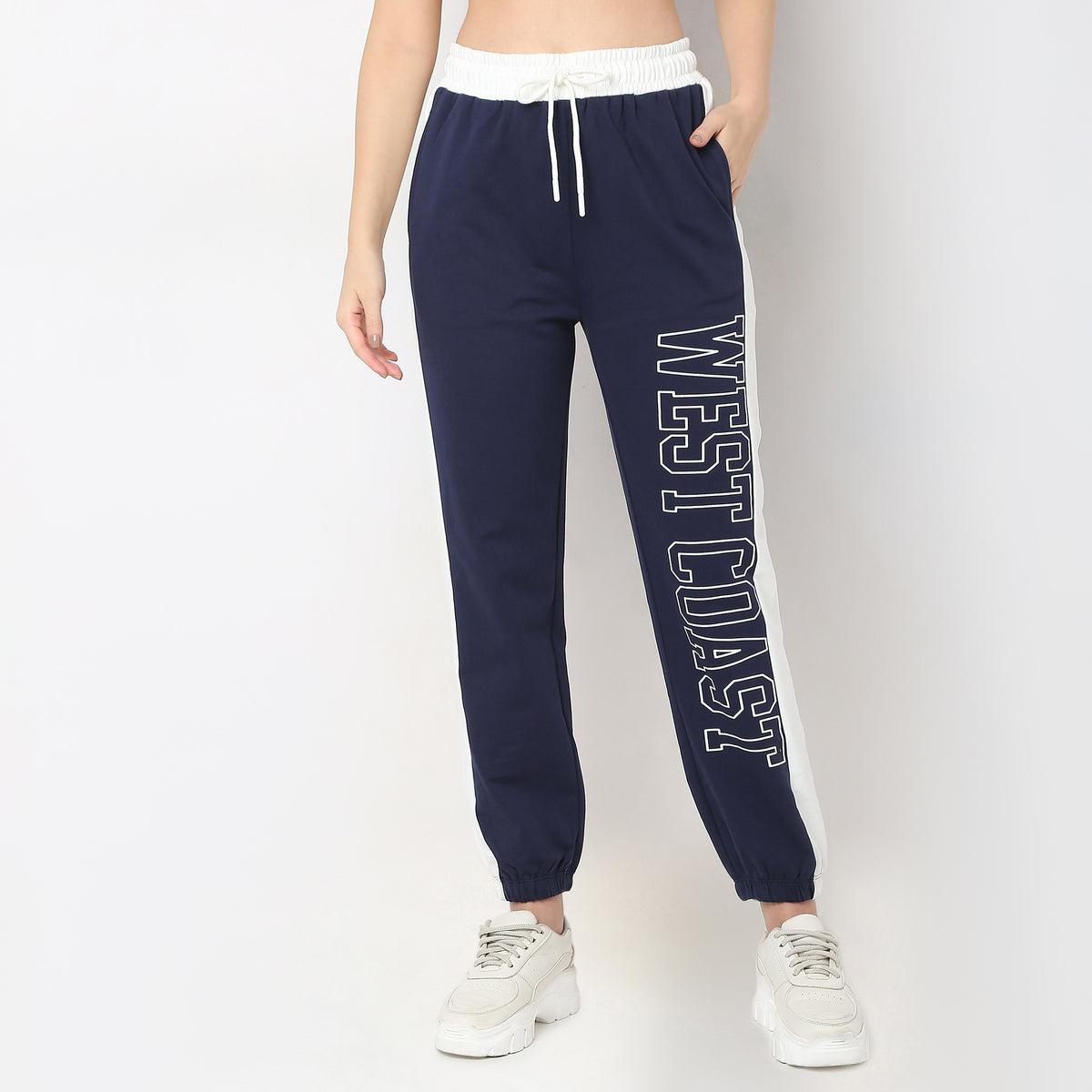 Relaxed Fit Printed High Rise Joggers