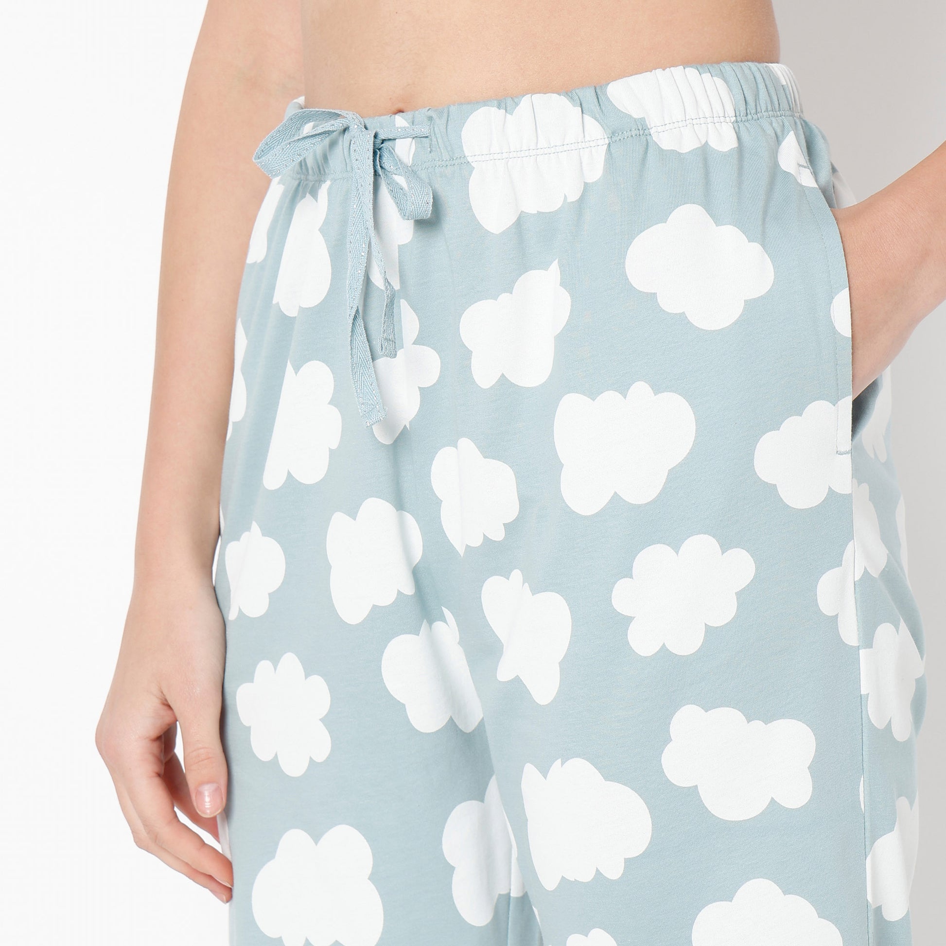 Regular Fit Printed Ankle Length Mid Rise Pyjamas