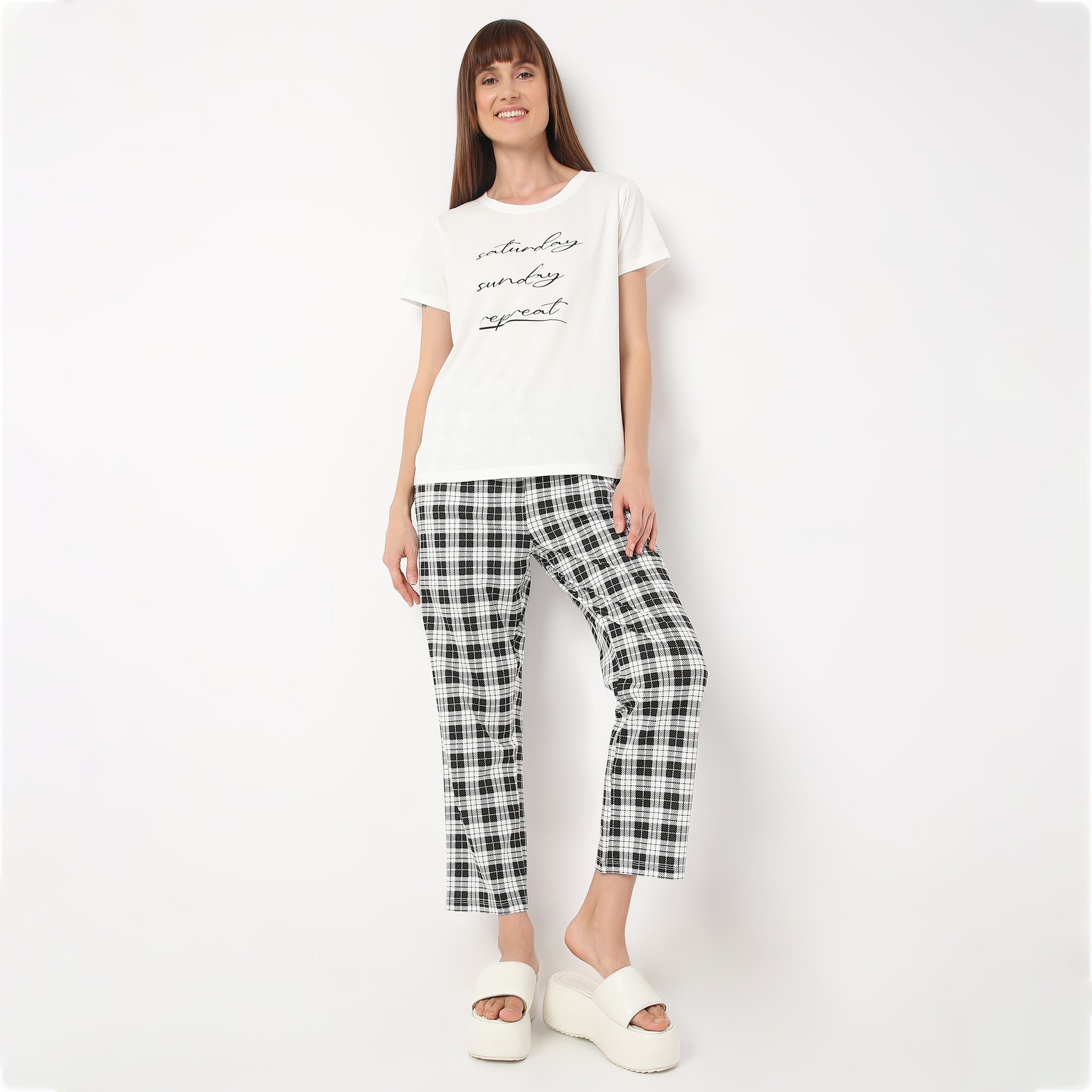 Regular Fit Checkered Ankle Length Mid Rise Pyjamas